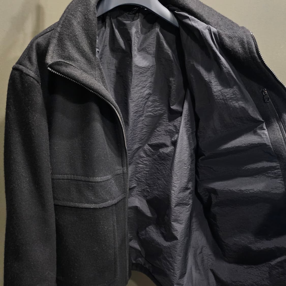 루이비통 엠보로고 버질아블로 울 후드자켓 (모자탈부착) 상품이미지7