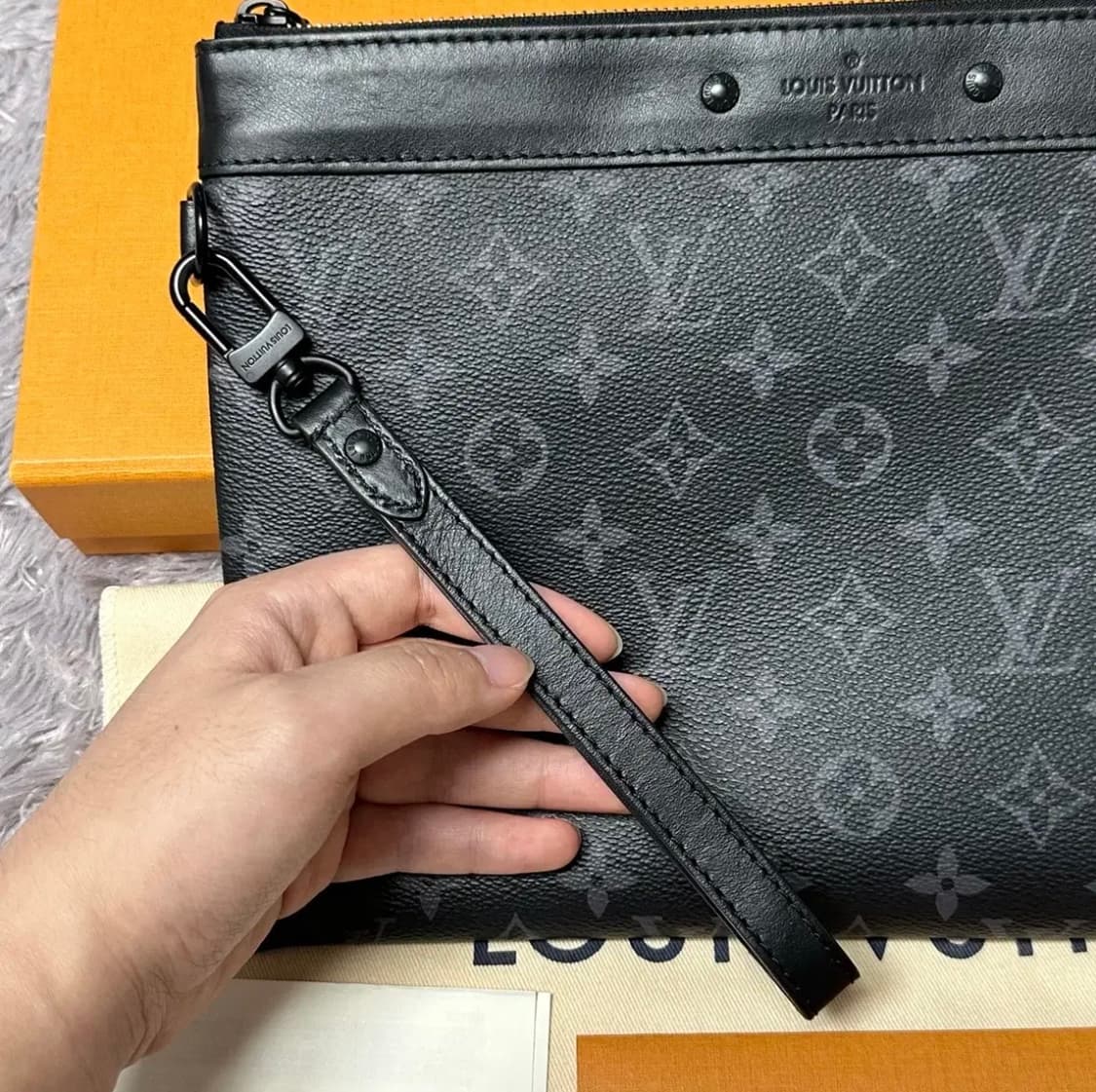[풀구성] 루이비통 이클립스 포쉐트 투고 클러치 상품이미지9
