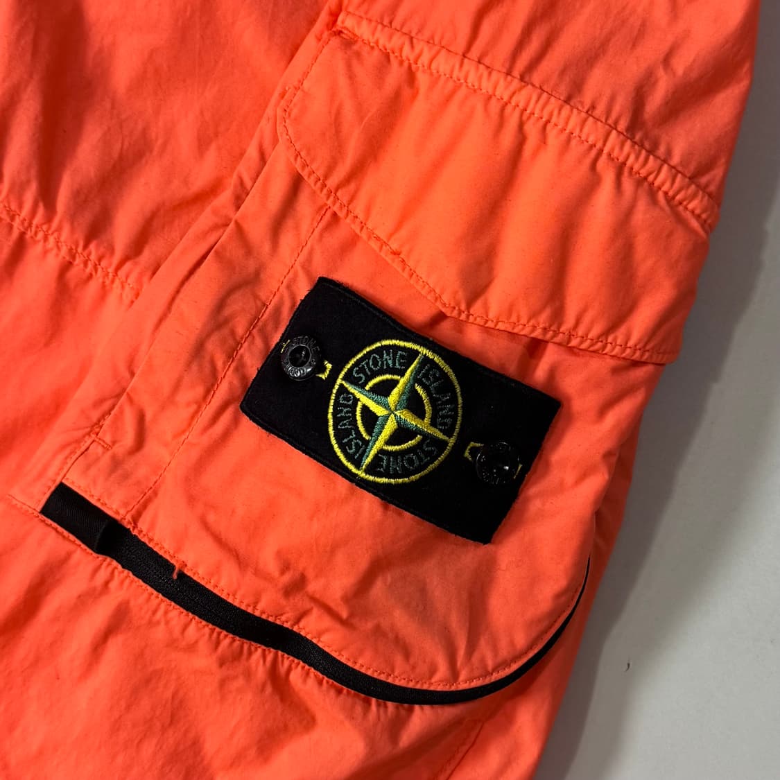 [XL/당일출고]스톤아일랜드 나슬란 라이트 와트로 바람막이 상품이미지4