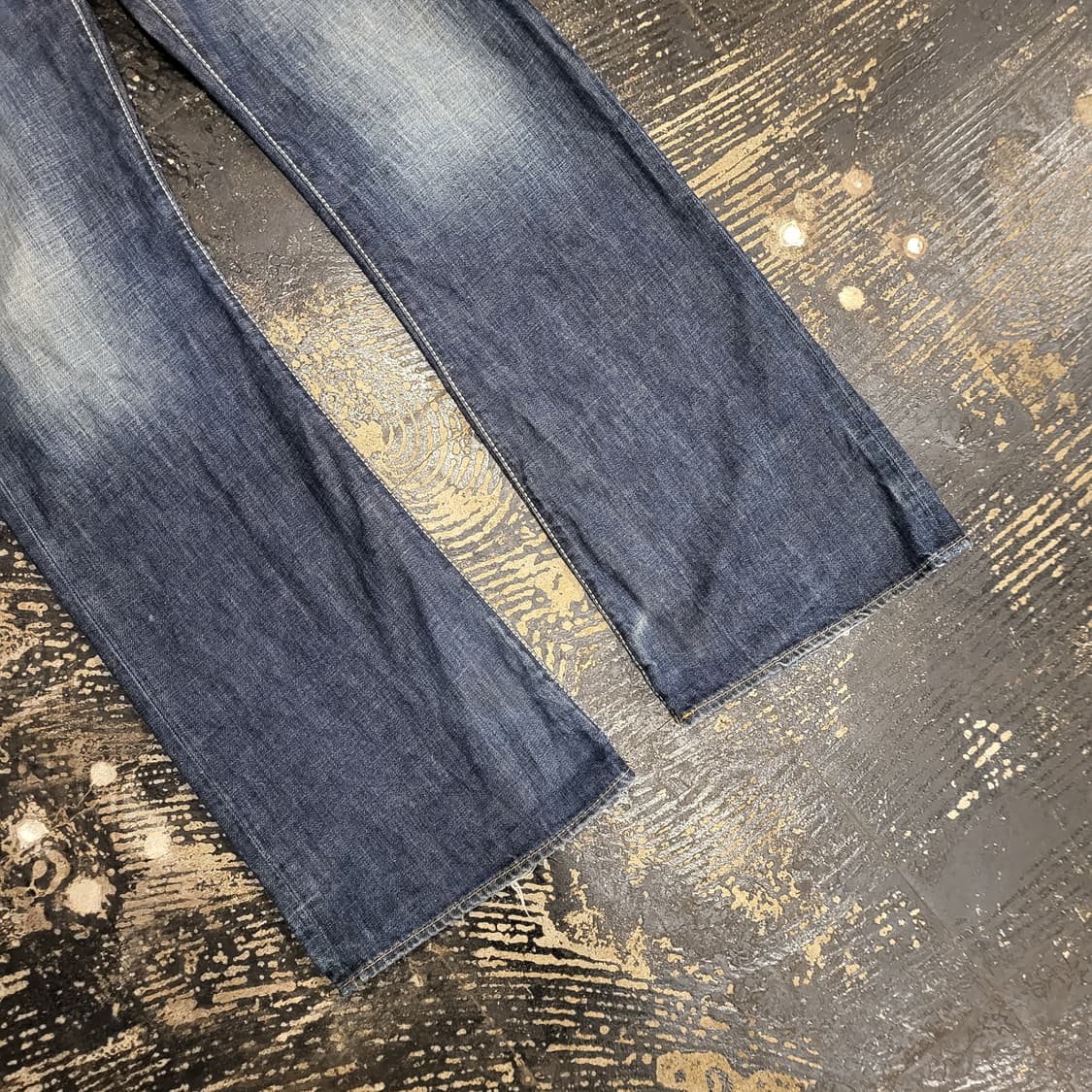 게스 부츠컷 청바지 (32) 상품이미지4