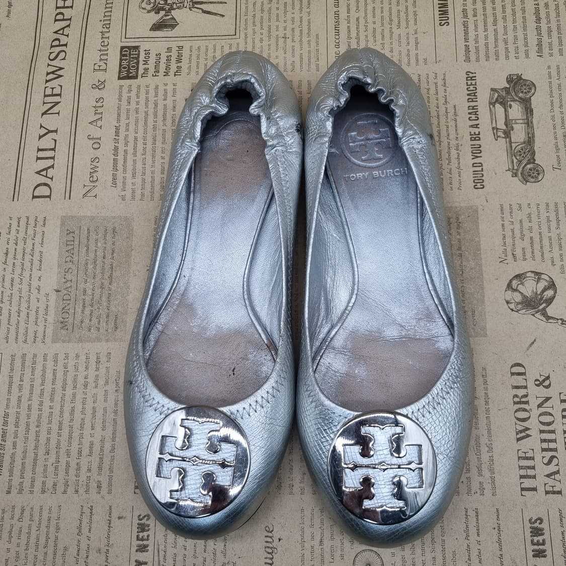 토리버치 실버 발레리나 플랫슈즈235 상품이미지2