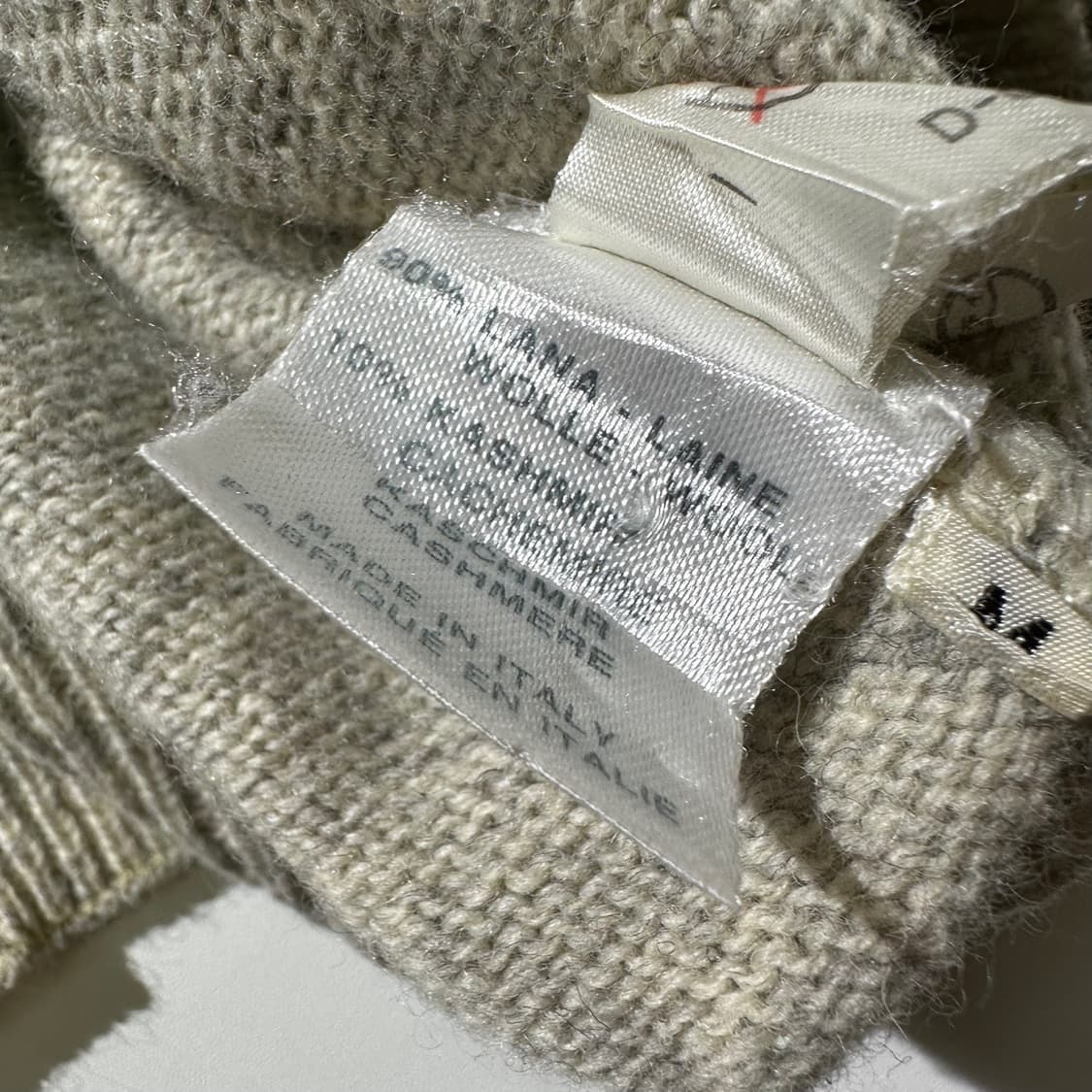 지방시 캐시미어 블렌드 패턴 라운드 니트 상품이미지7