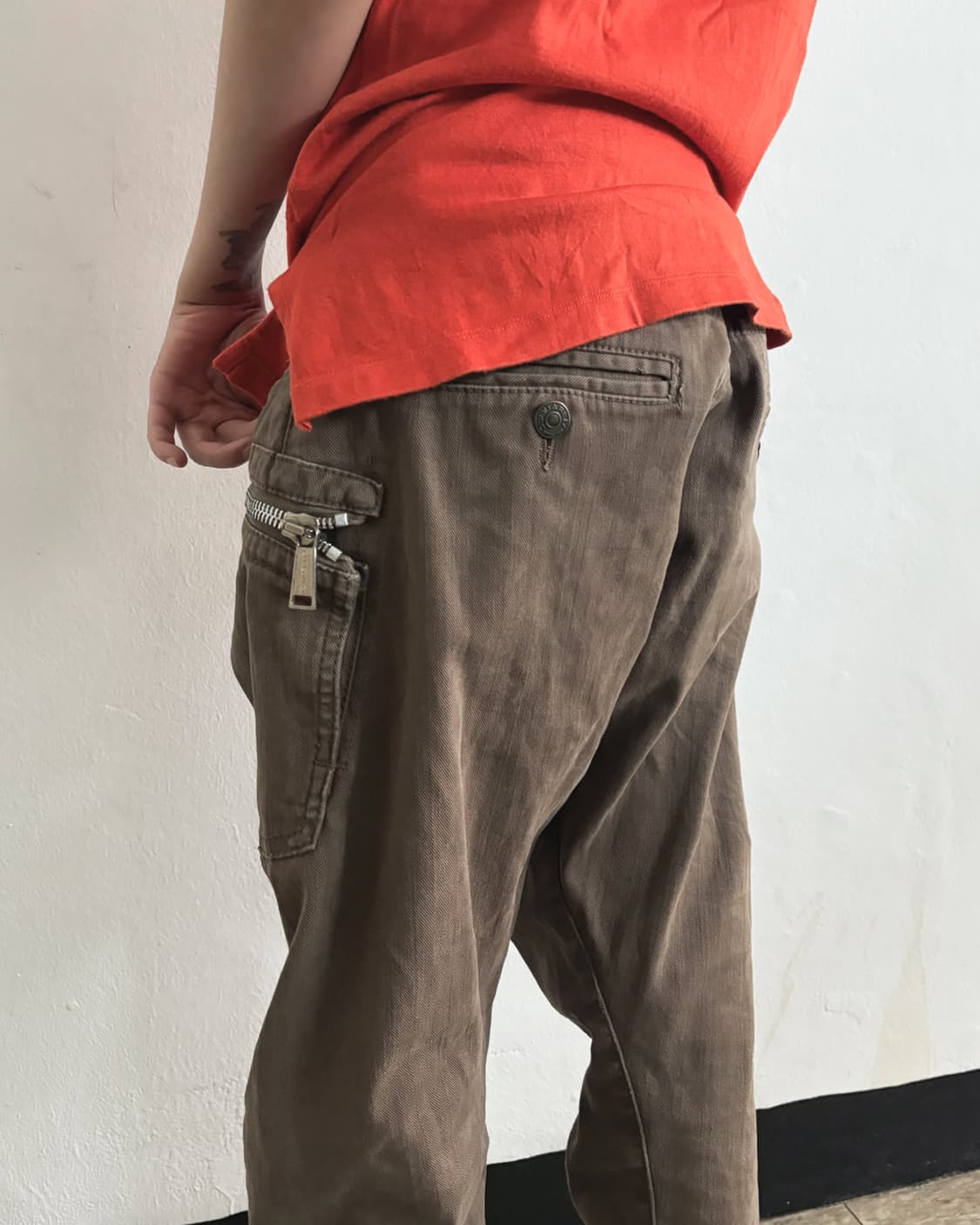 [32] 디스퀘어드2 멀티 지퍼 카고포켓 데님팬츠 상품이미지4