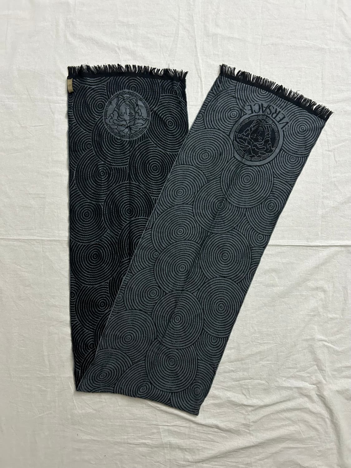 베르사체(Versace) 메두사 머플러 상품이미지6