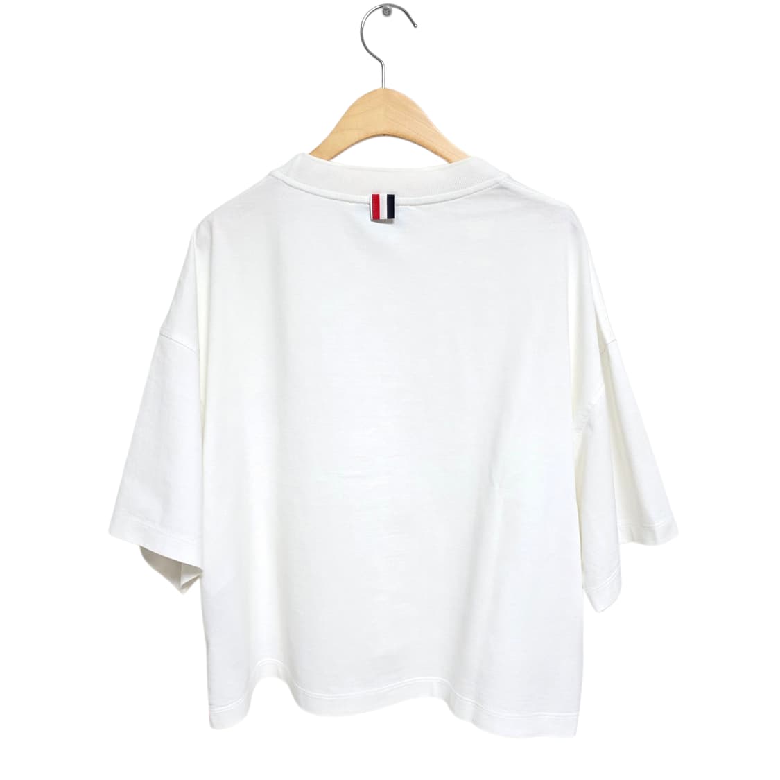 톰브라운 여성 포켓삼선 크롭 반팔 티셔츠 상품이미지2