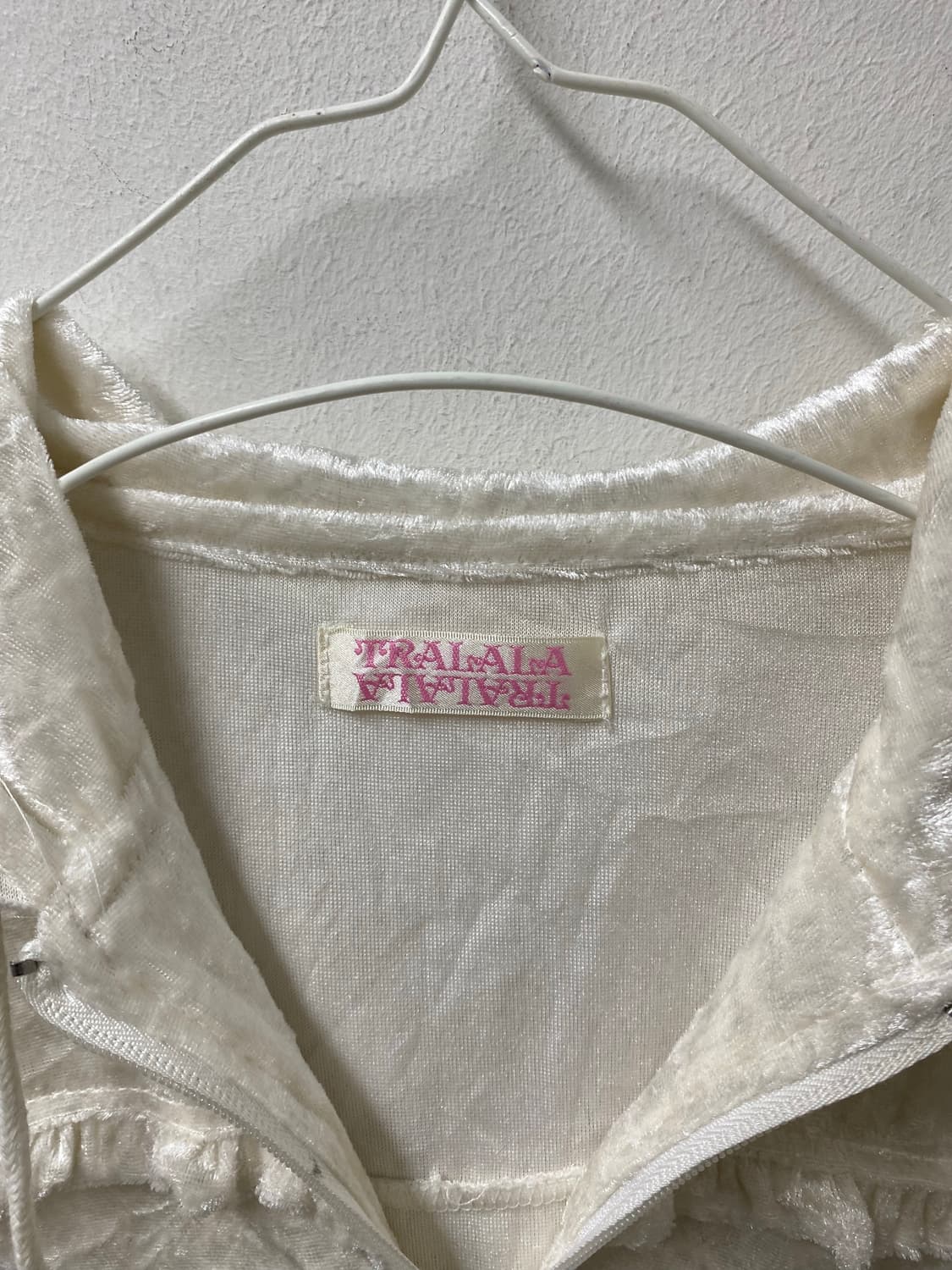 [Tralala] Gal Mood Velvet Hoodie Zip Up 상품이미지2