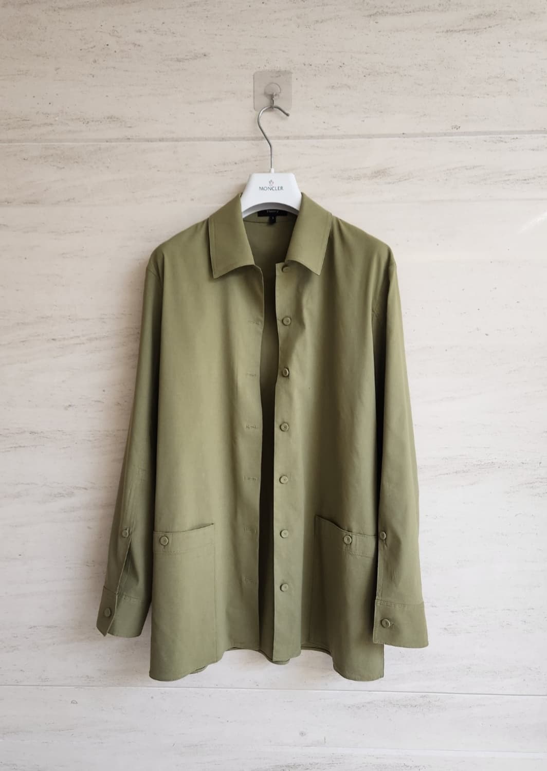 띠어리 벨티드 셔츠형 린넨자켓 66사이즈 상품이미지2