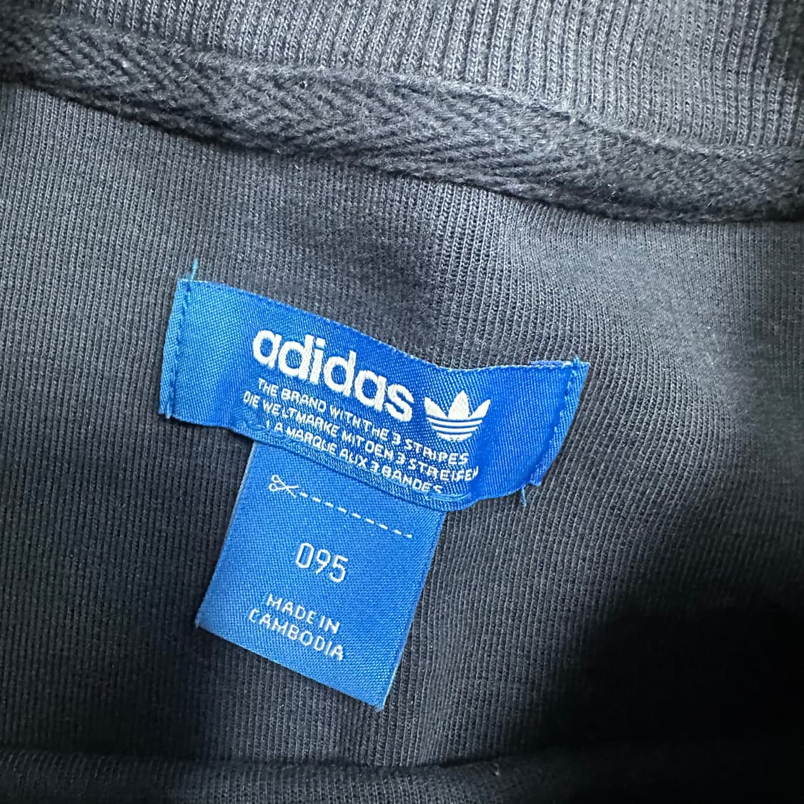 ✨ (바배) 아디다스 파이어버드 네이비 스웻 셔츠 반팔티  상품이미지3