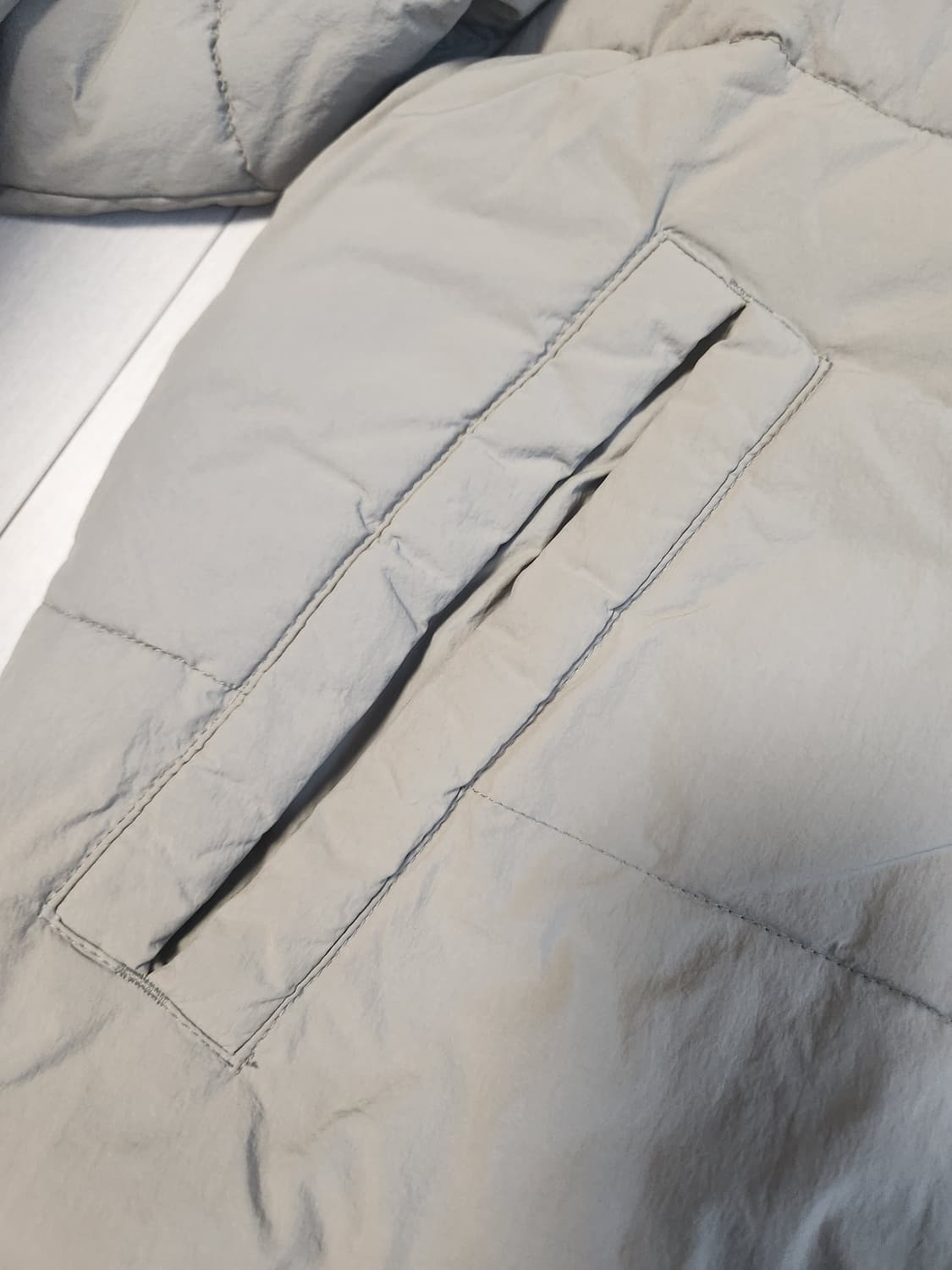 에잇세컨즈 여성 가로 퀼팅 웰론 쇼트 푸퍼 패딩 점퍼 사이즈m

패딩점퍼 상품이미지5