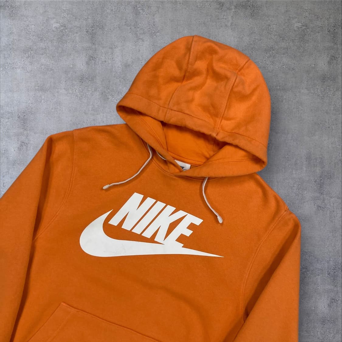 나이키 오렌지 컬러 퓨추라 빅로고 후드티 상품이미지2