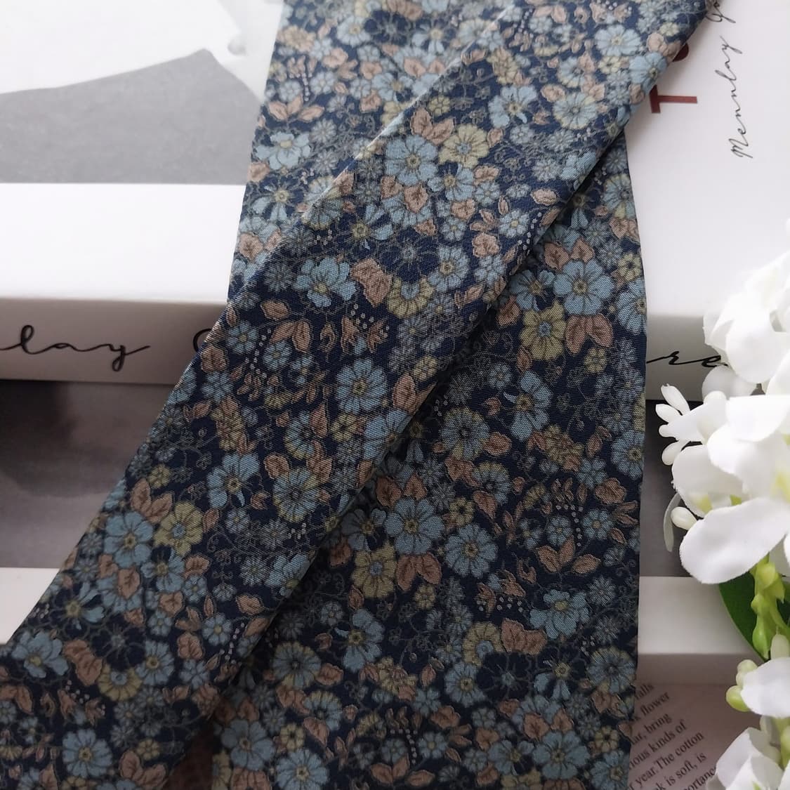 레노마 실크 네이비 플라워 패턴 넥타이 8.7cm A+등급 K1621 상품이미지3