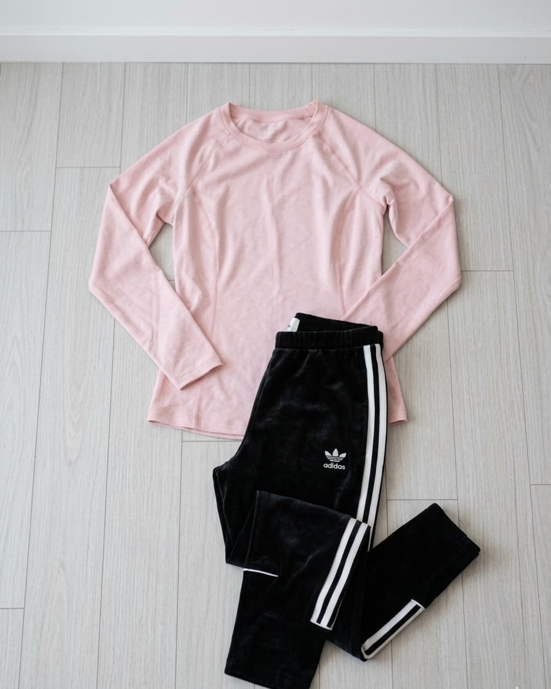 아디다스 오리지널 벨벳 3스트라이프 타이츠 (M사이즈) 상품이미지1