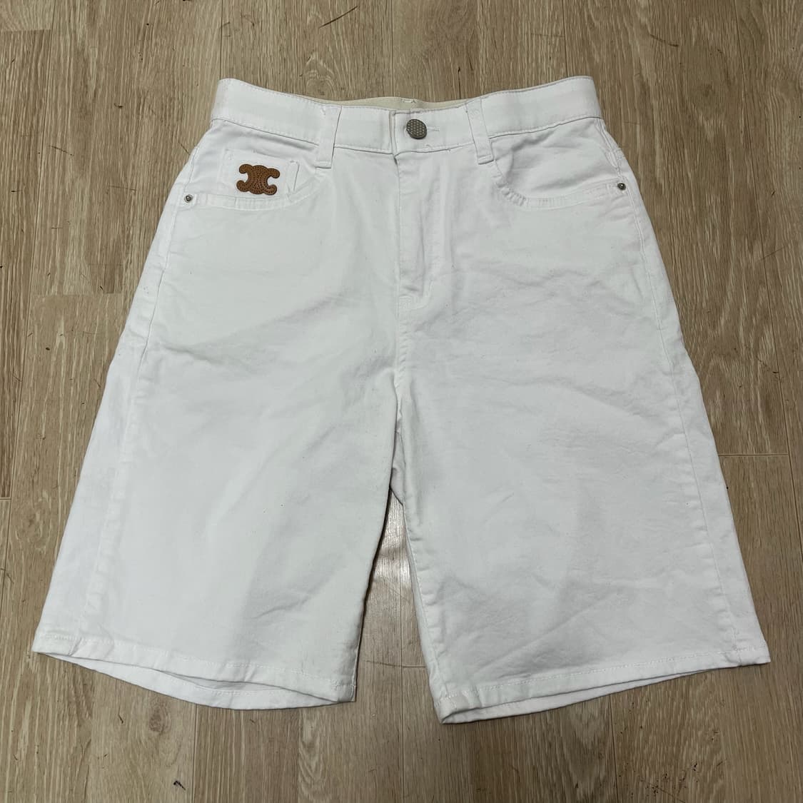 셀린느 클래식 로고 화이트 버뮤다 팬츠 반바지 S/90 상품이미지1