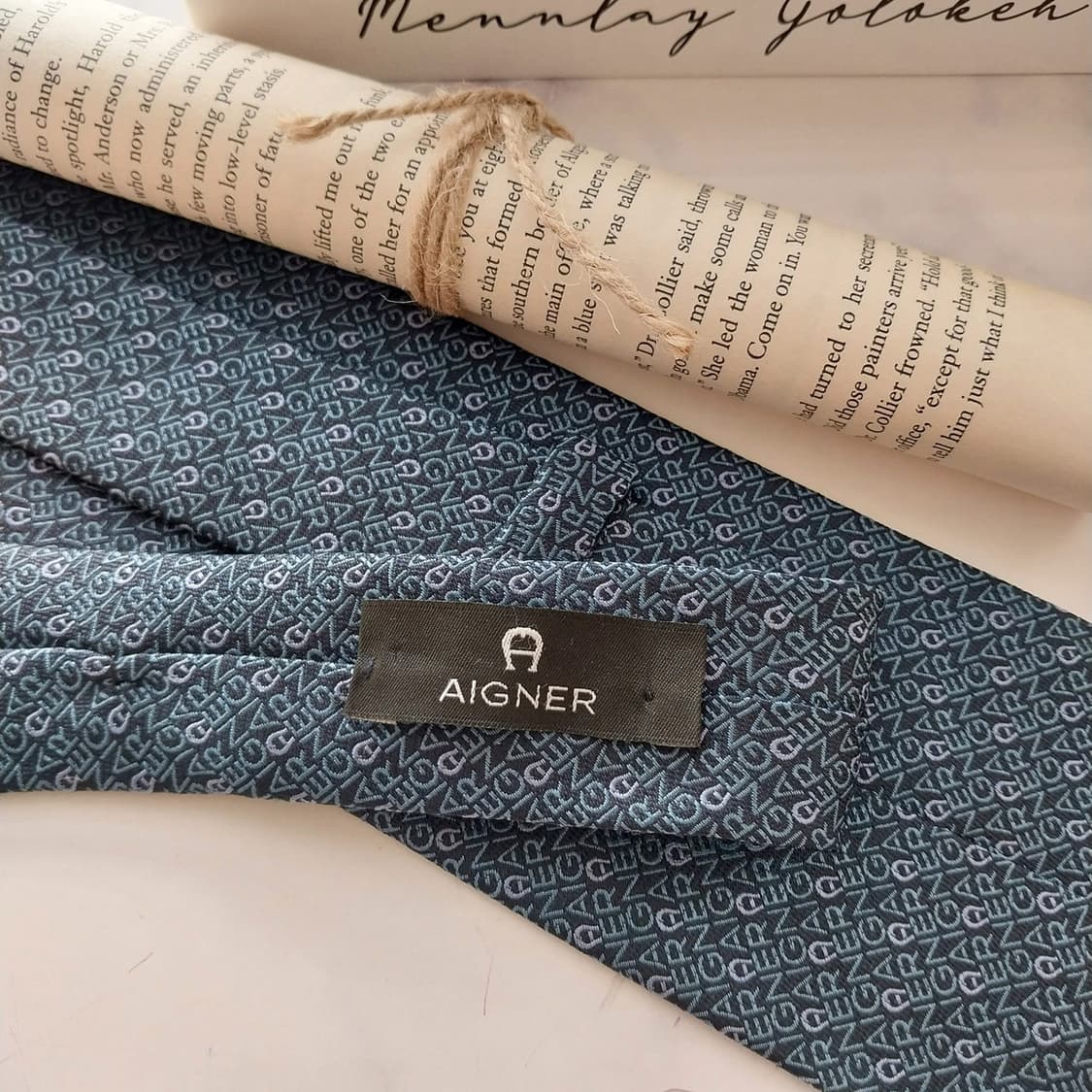 아이그너 실크 네이비 로고 패턴 넥타이 9cm A등급 K1431
 상품이미지8