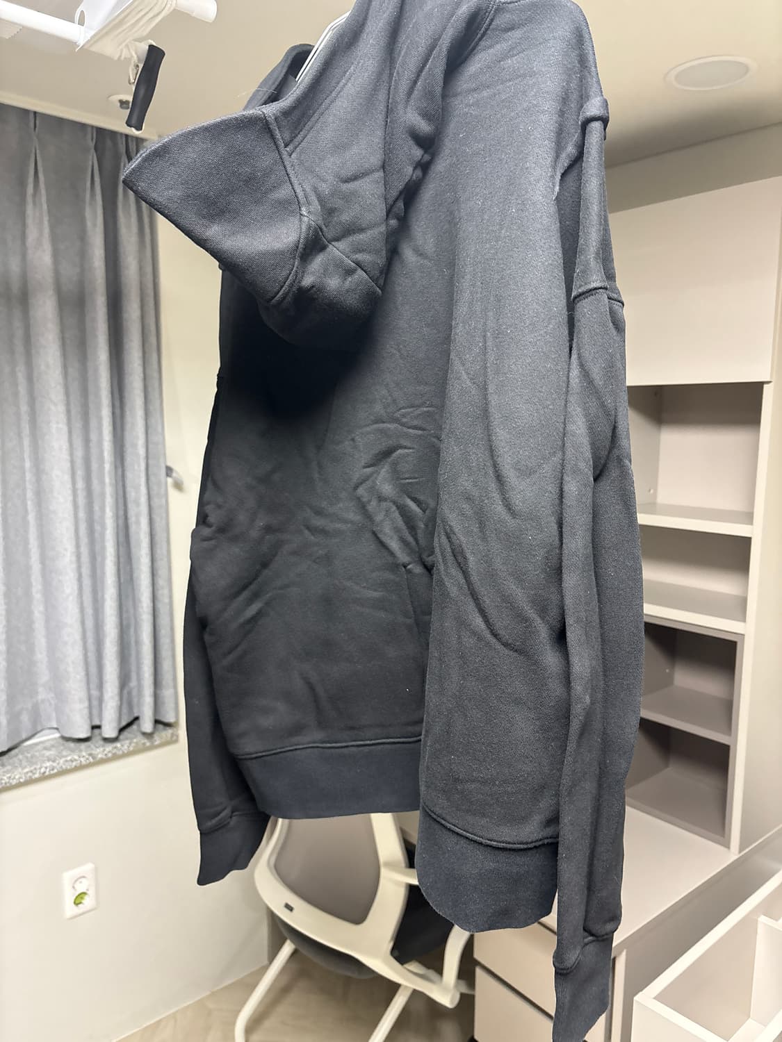 [1] 피스 숄더 드랍 후드티 상품이미지3