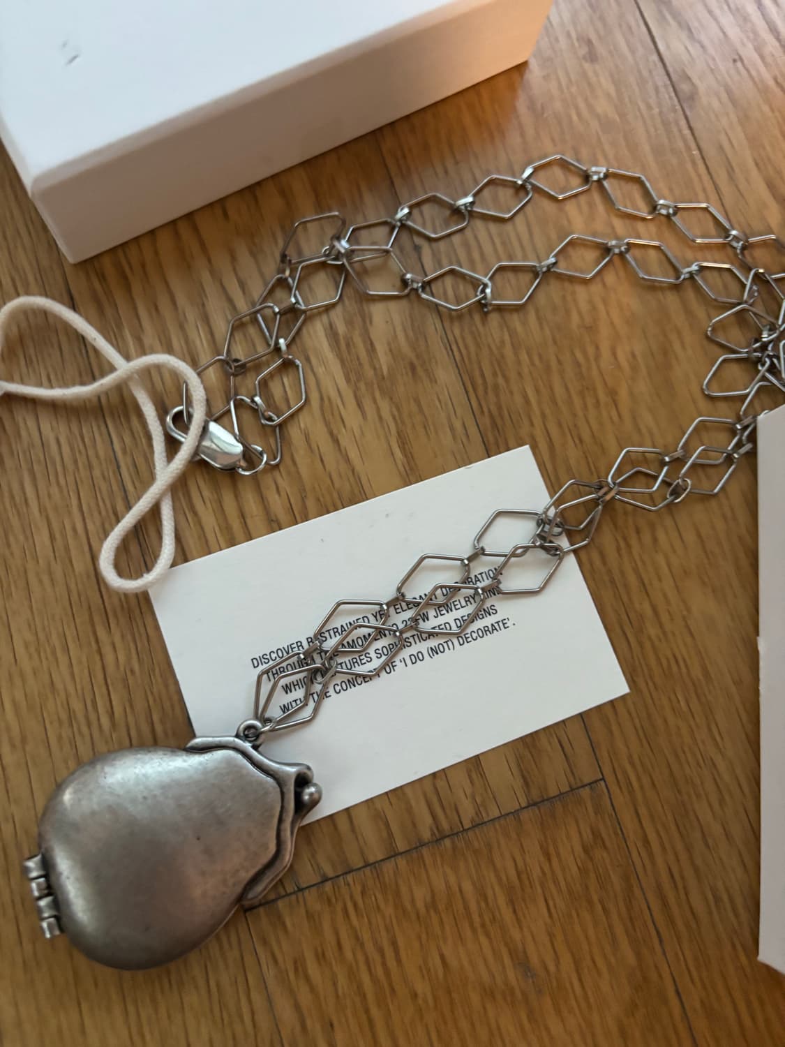 아모멘토 차정원 빈티지 롱 네크리스 상품이미지9