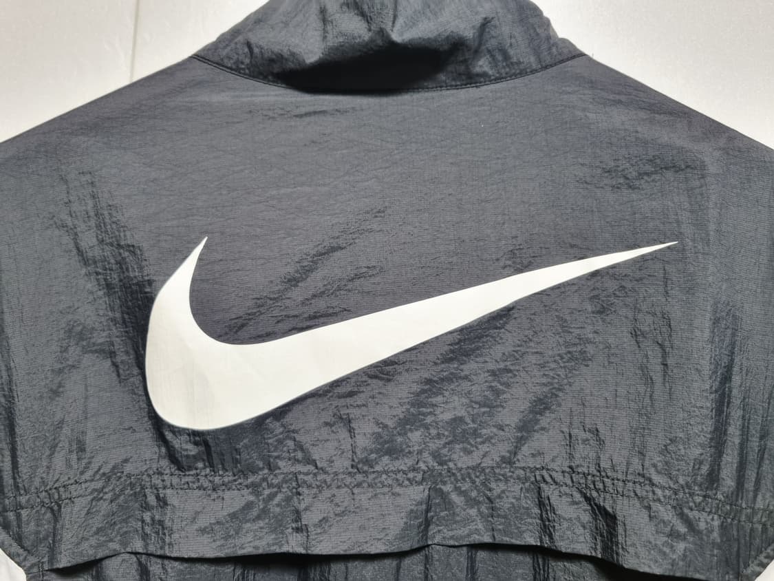 여성 정가13만 나이키 시그널 경량 윈드러너 바람막이 자켓 트레이닝복 상품이미지5