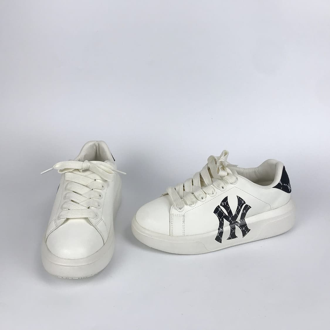 MLB 엠엘비 청키 클래식 힐 다이 모노그램 신발 여성240 상품이미지1