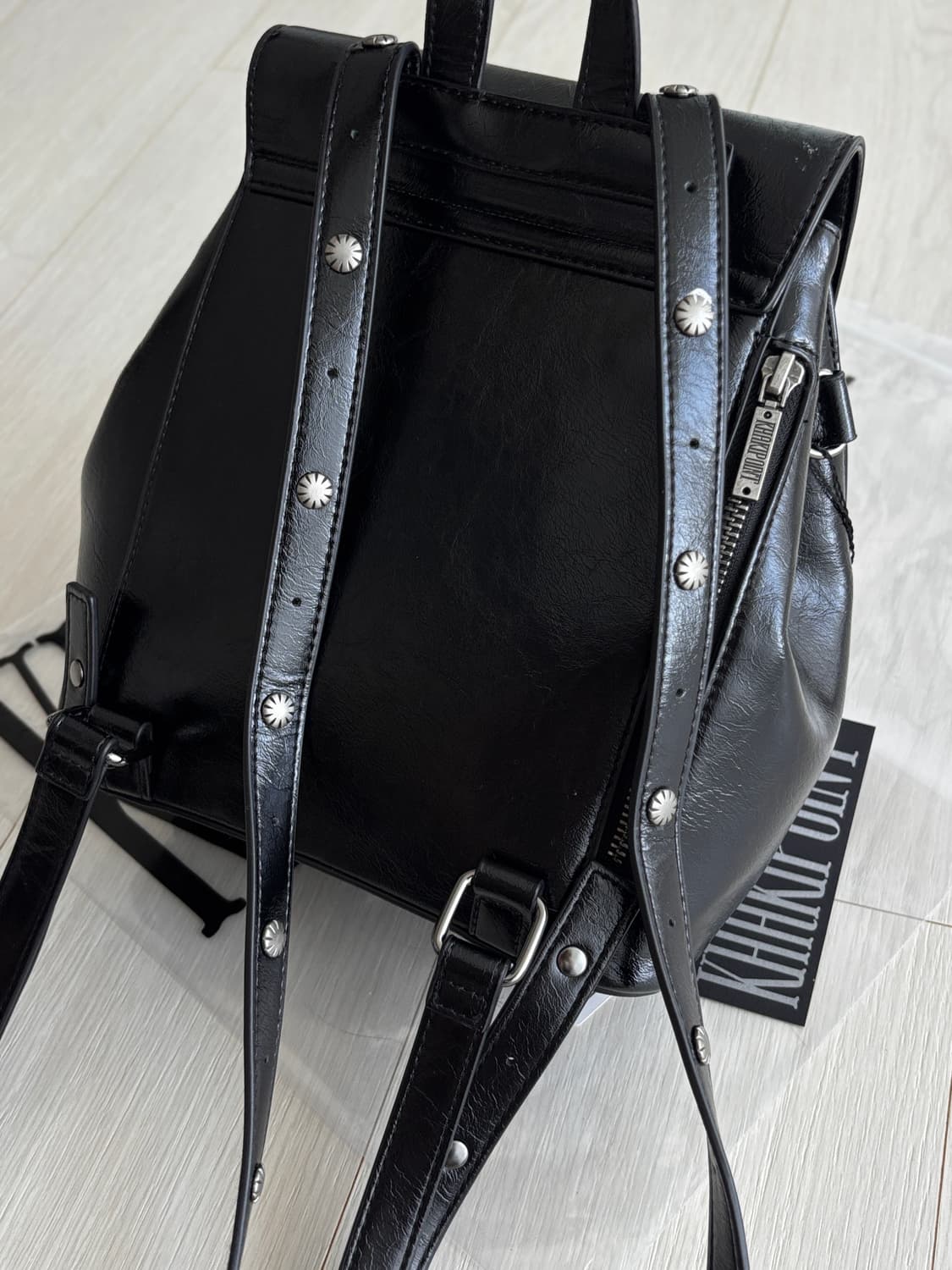 카키포인트 스터드 백팩 상품이미지8