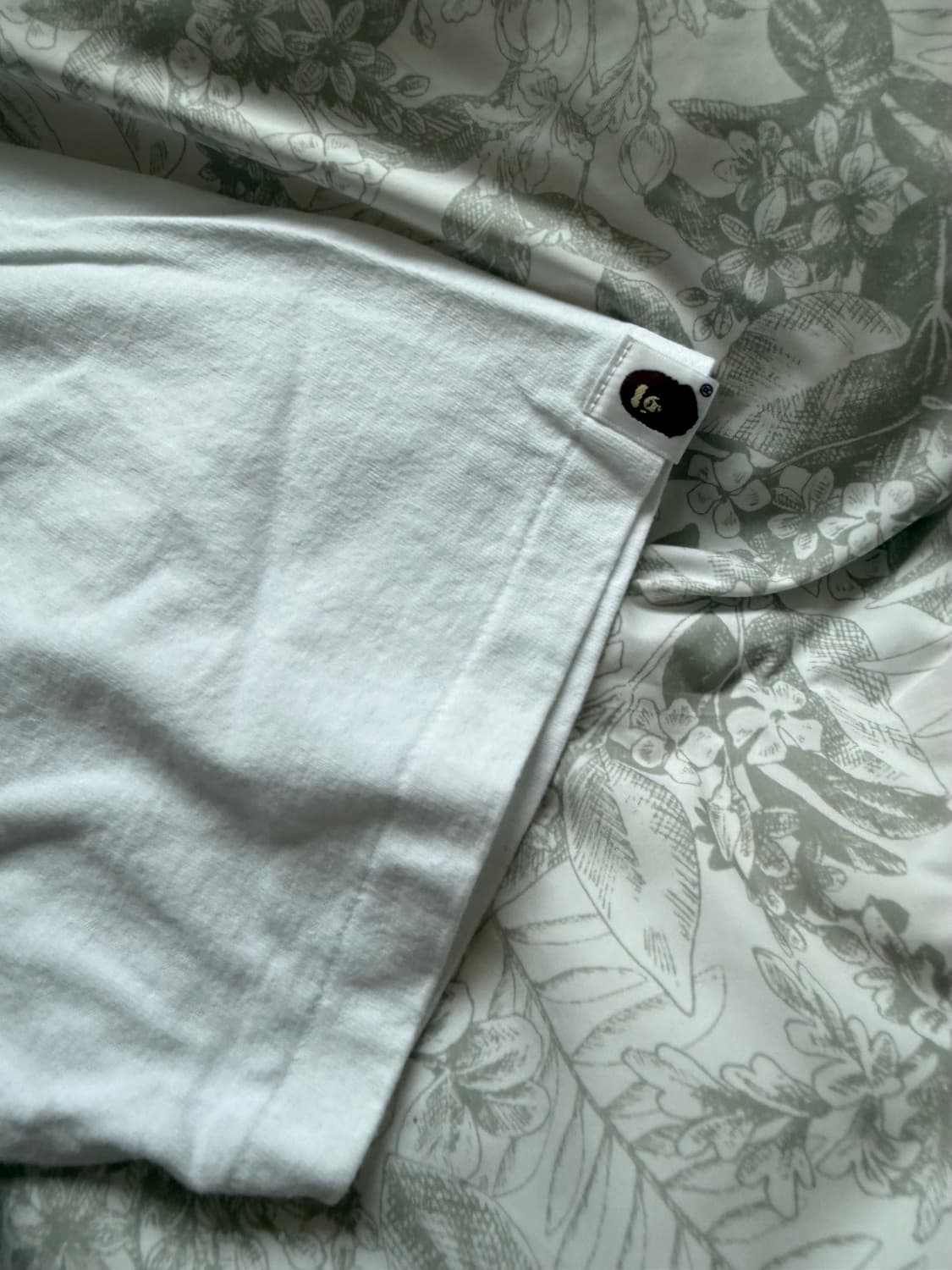 베이프 반팔티L 상품이미지5