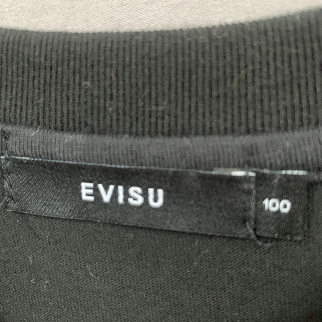 L EVISU 에비수 골드 프린팅 스트릿 반팔티 상품이미지5
