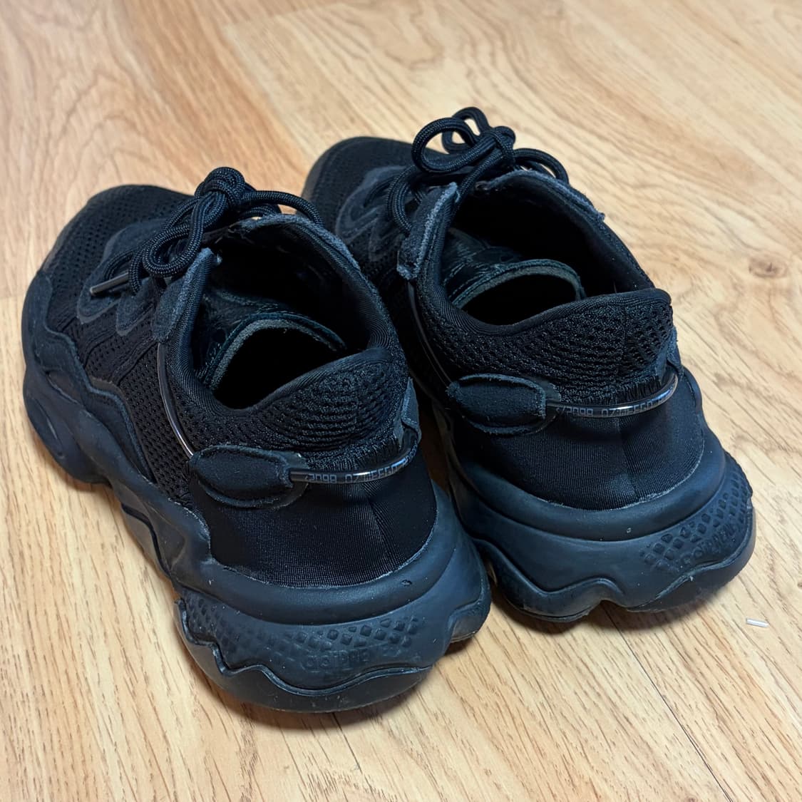 아디다스 오즈위고 트리플블랙 240 상품이미지2