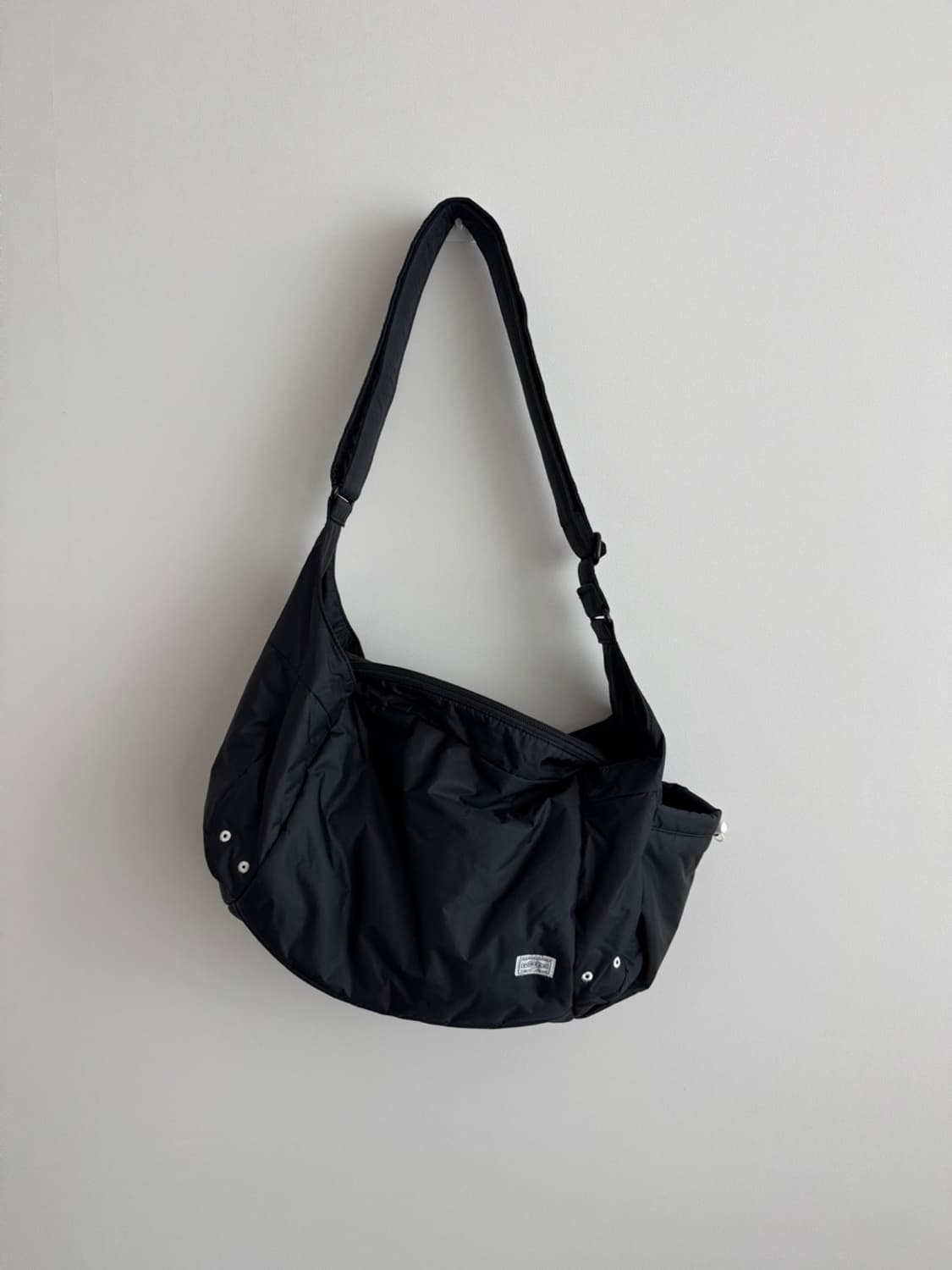 Porter Cue shoulder bag (black) 상품이미지1