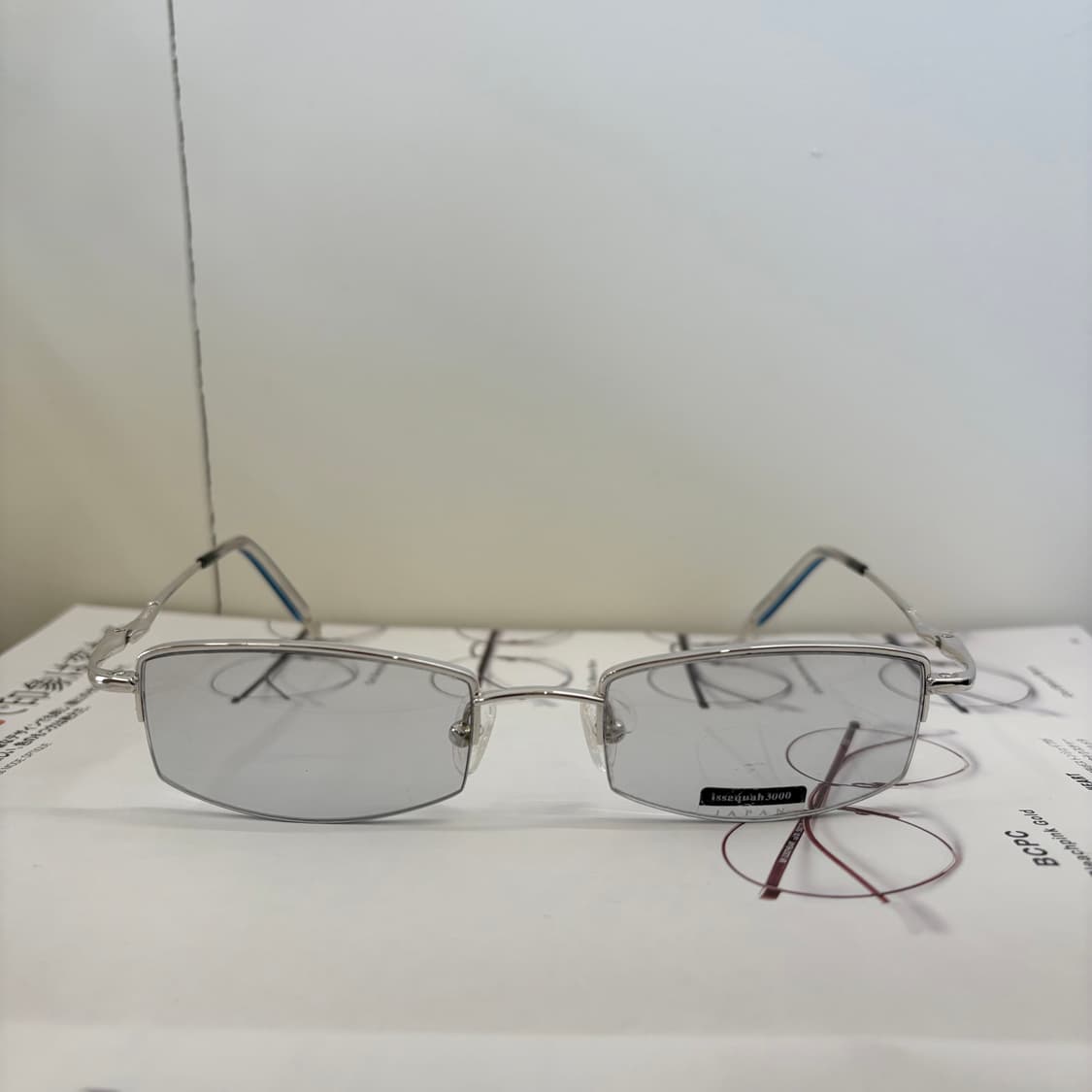 ISSAQUAH 실버 반무테 빈티지안경 상품이미지2