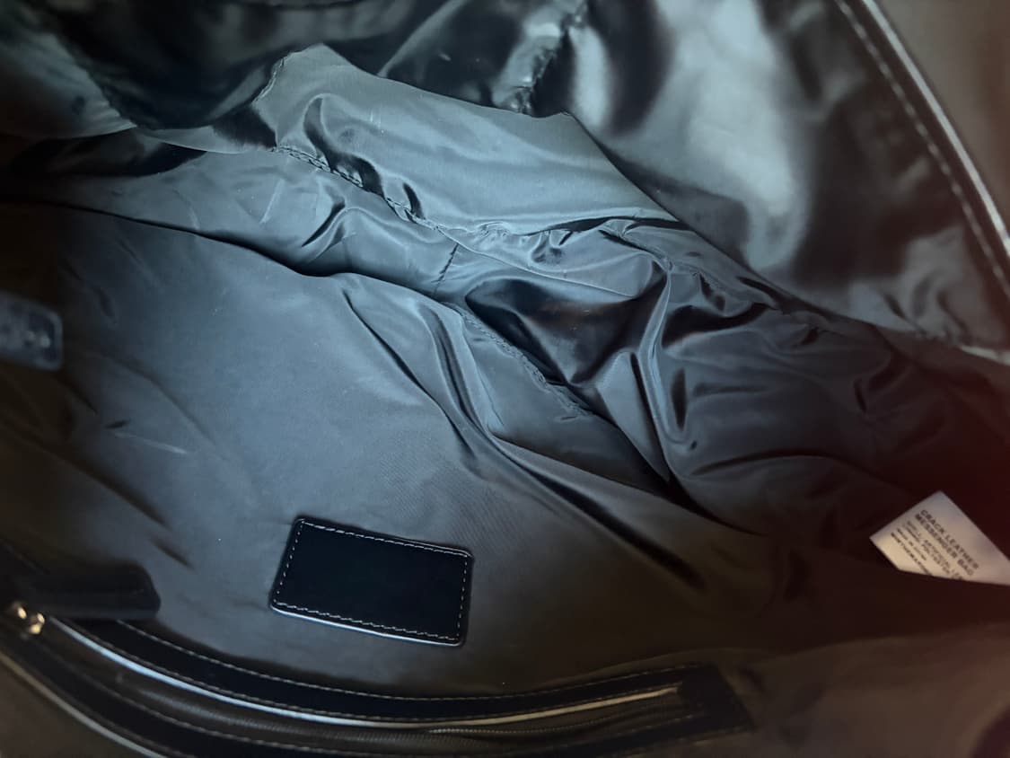 밈더워드로브 몬타 크랙 레더 메신저백 블랙 가방 상품이미지6