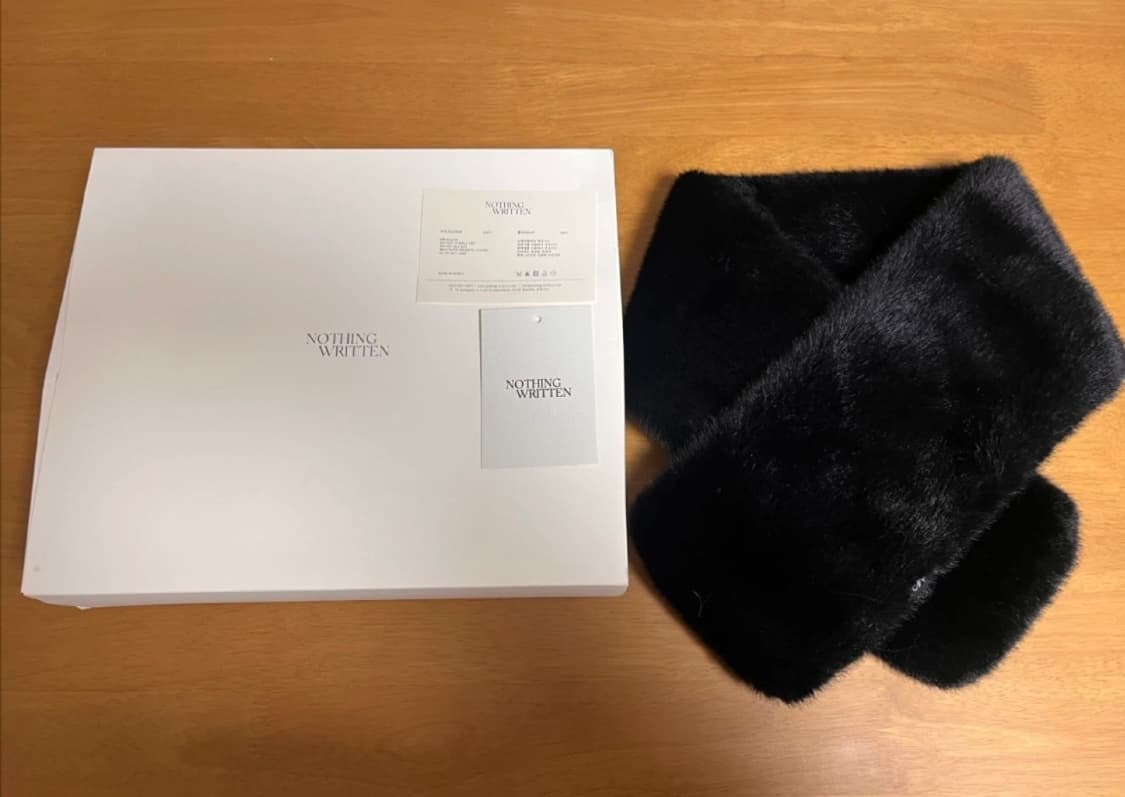 Nothing Written 낫띵리튼 블랙 퍼 머플러 상품이미지1