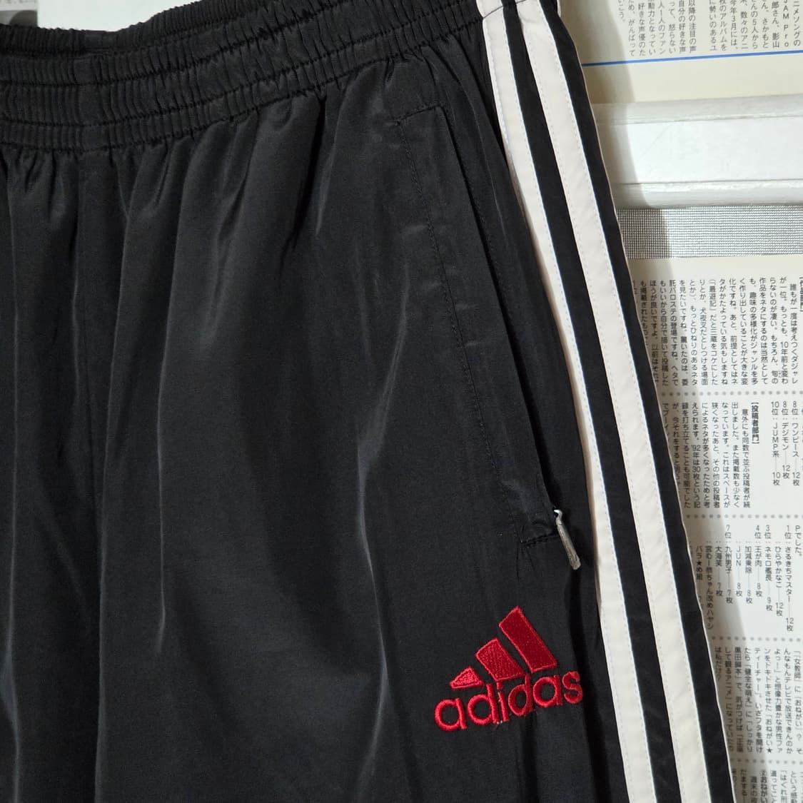 아디다스 블랙 삼선 스타 프린팅 트랙 팬츠 상품이미지3