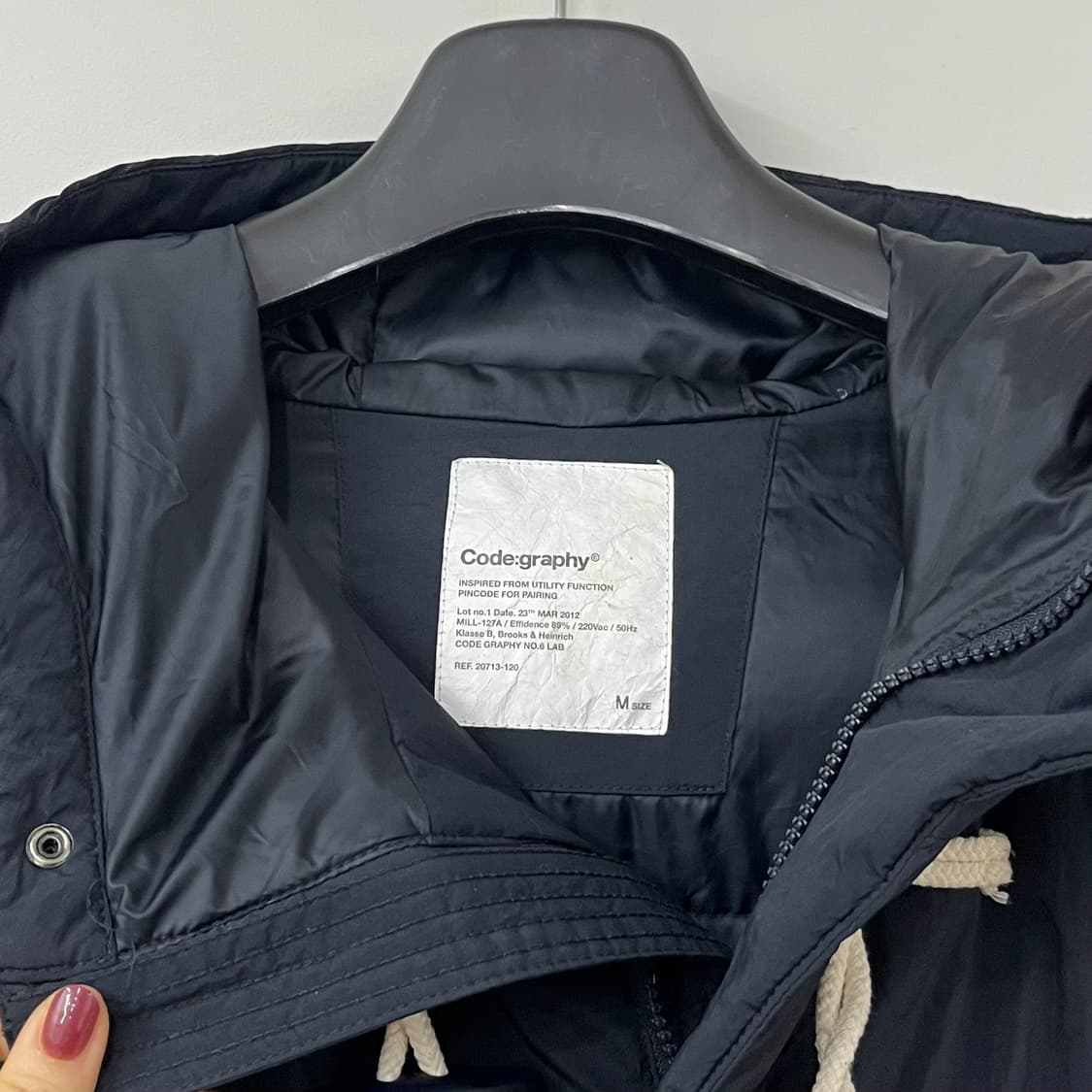 코드그라피 떡볶이 더플 블랙 후드 패딩 상품이미지8