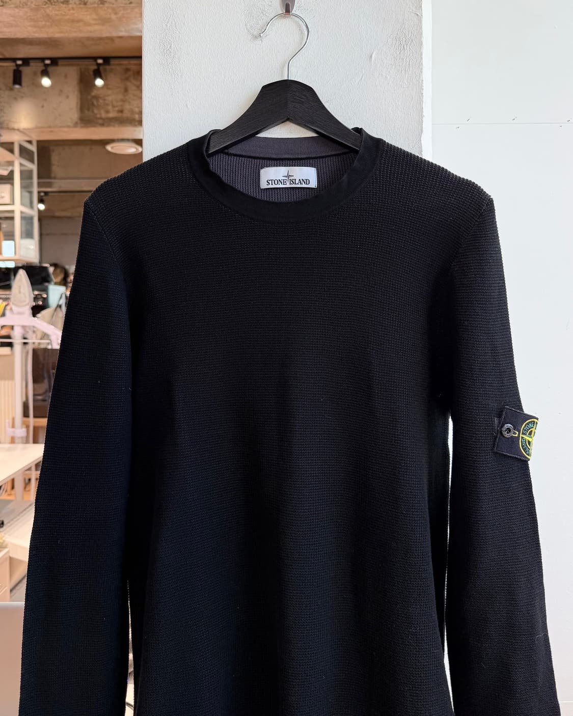 스톤아일랜드 블랙 와플 크루넥 니트  상품이미지3