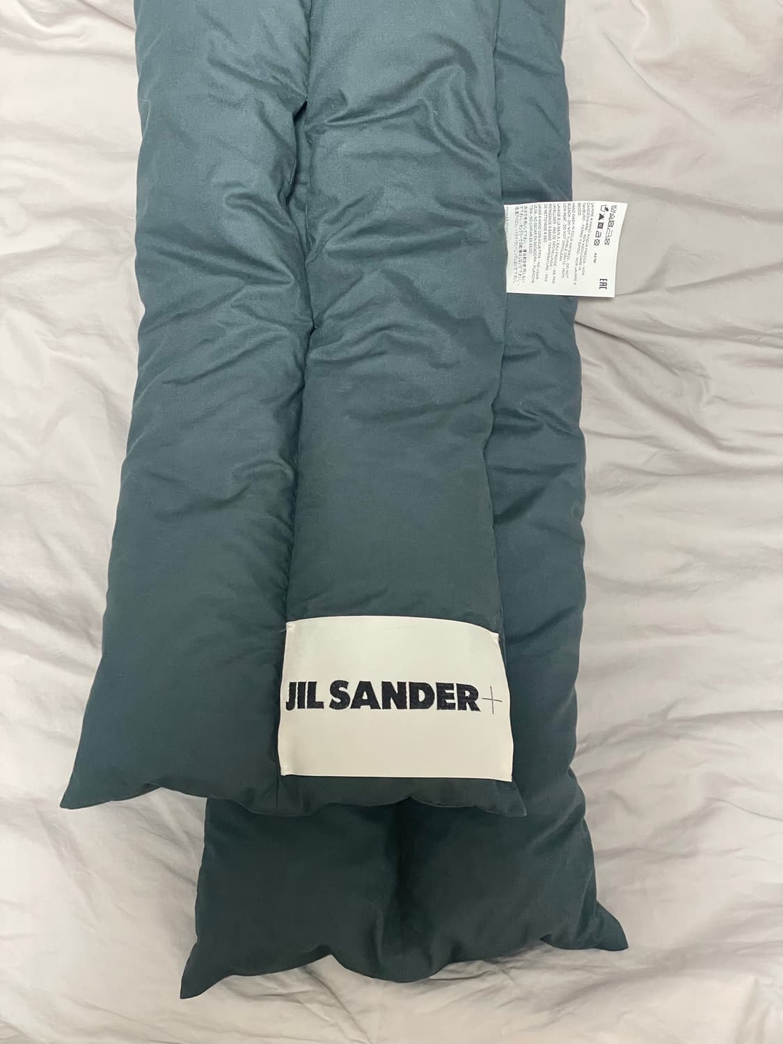 질샌더 패디드(패딩) 머플러 10만 상품이미지6