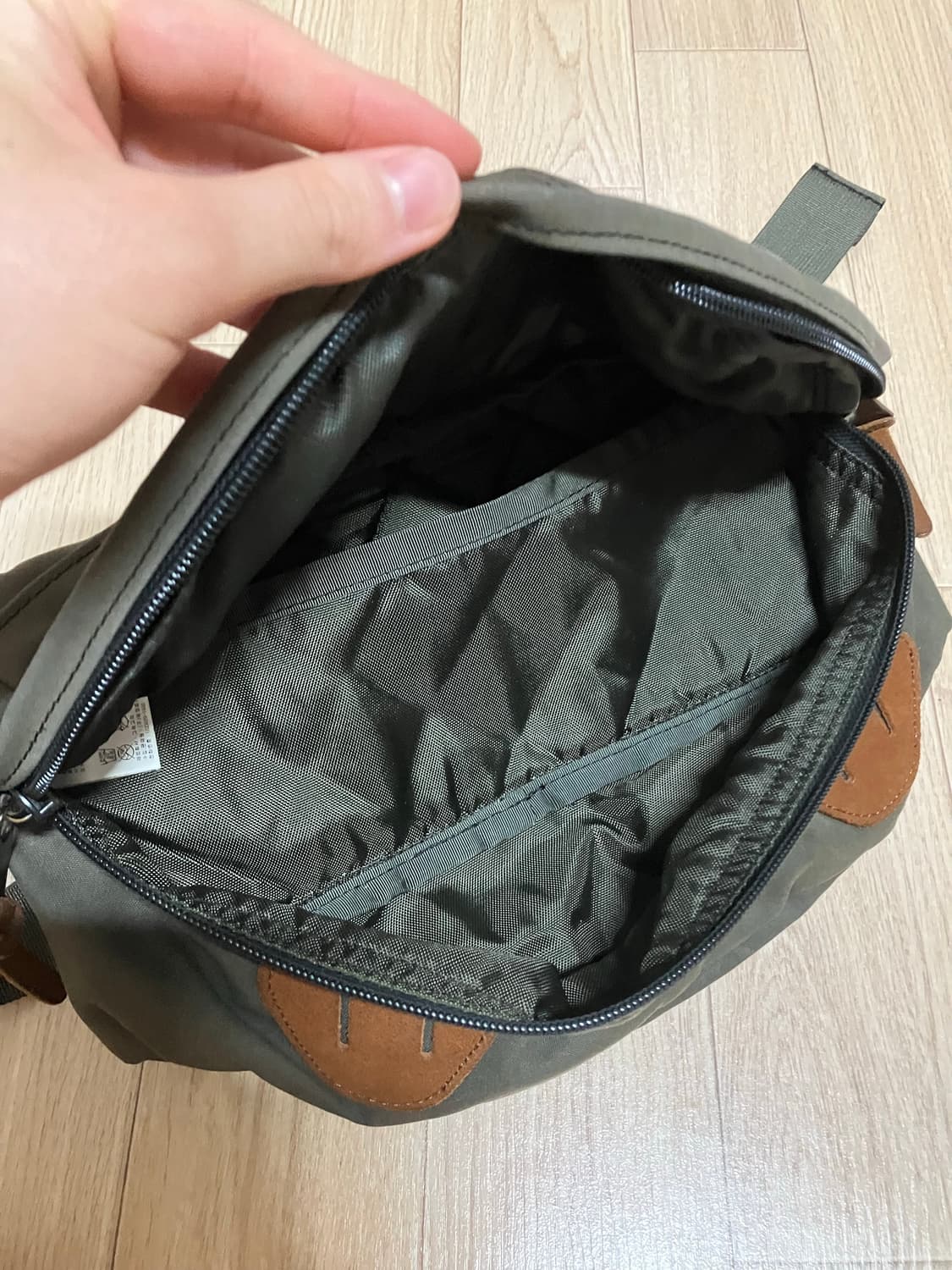 그레고리 구형로고 웨이스트 힙색 판매합니다 상품이미지4