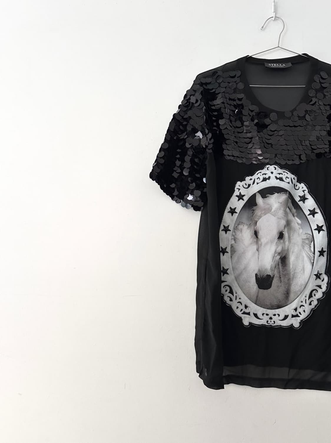 HORSE beads sheer top / black 상품이미지2