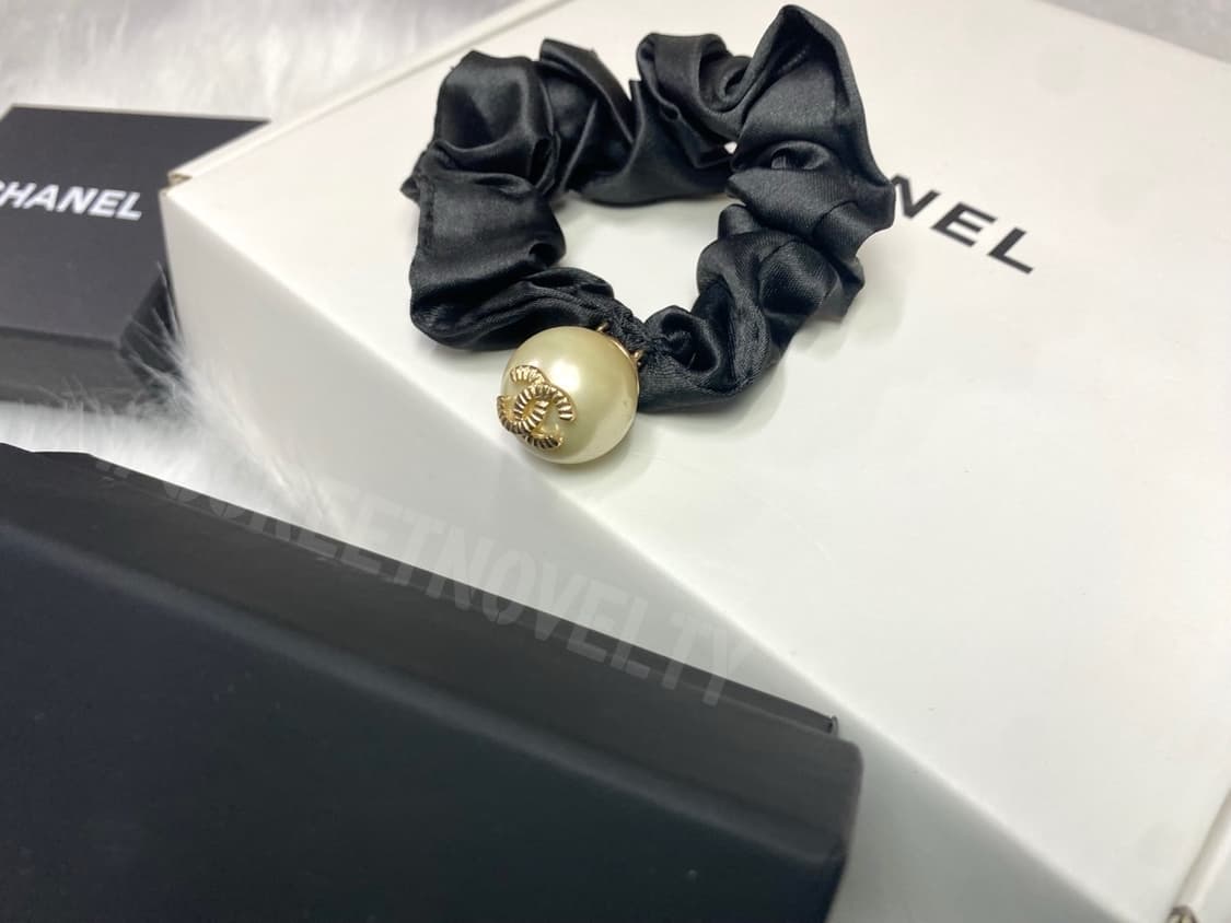 샤넬 진주 CC로고 헤어슈슈 상품이미지8