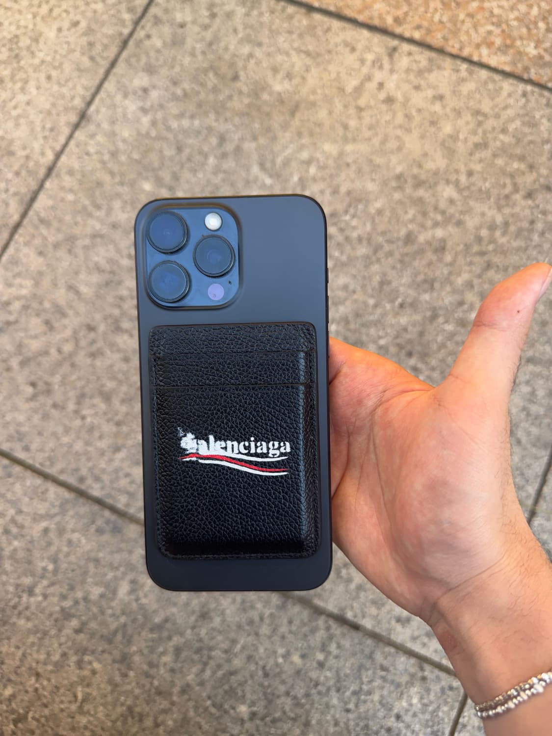 발렌시아가 웨이브로고 맥세이프 지갑  상품이미지4