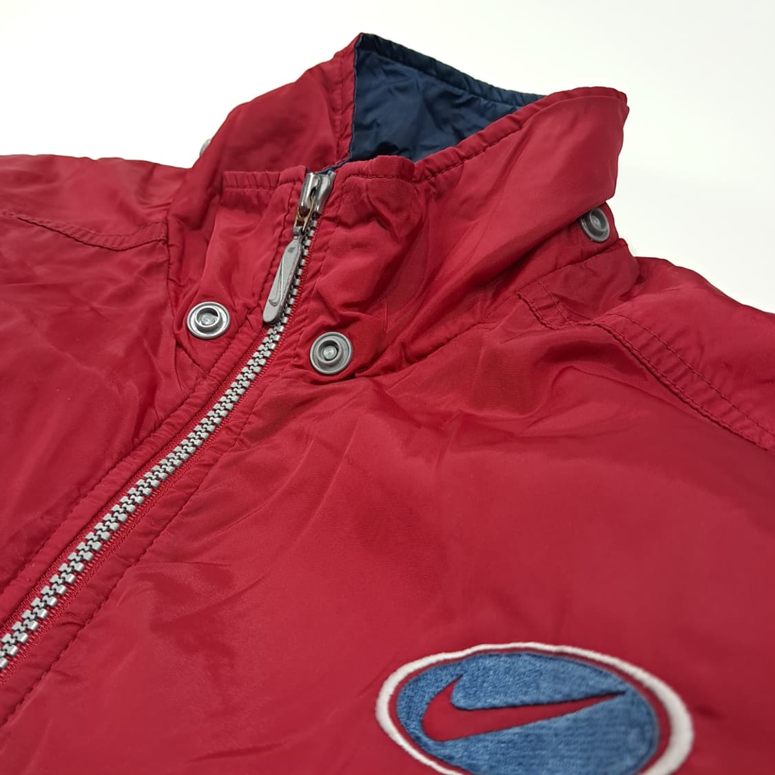 CL240 XS 나이키 90s 오벌스우시 레드 패딩 점퍼 상품이미지3