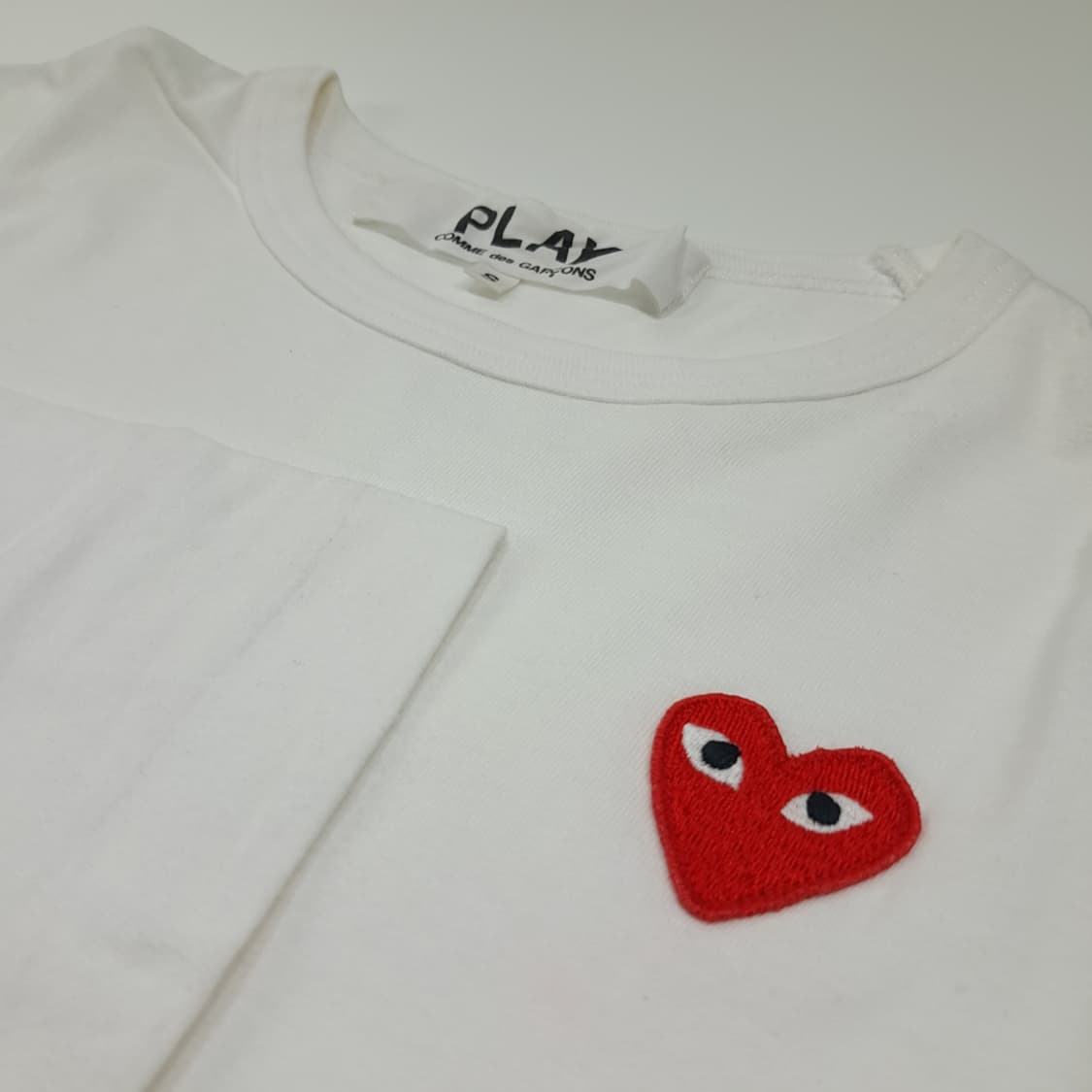 CL636 S 꼼데가르송 일본판 코튼 레드하트와펜 화이트 티셔츠 상품이미지4