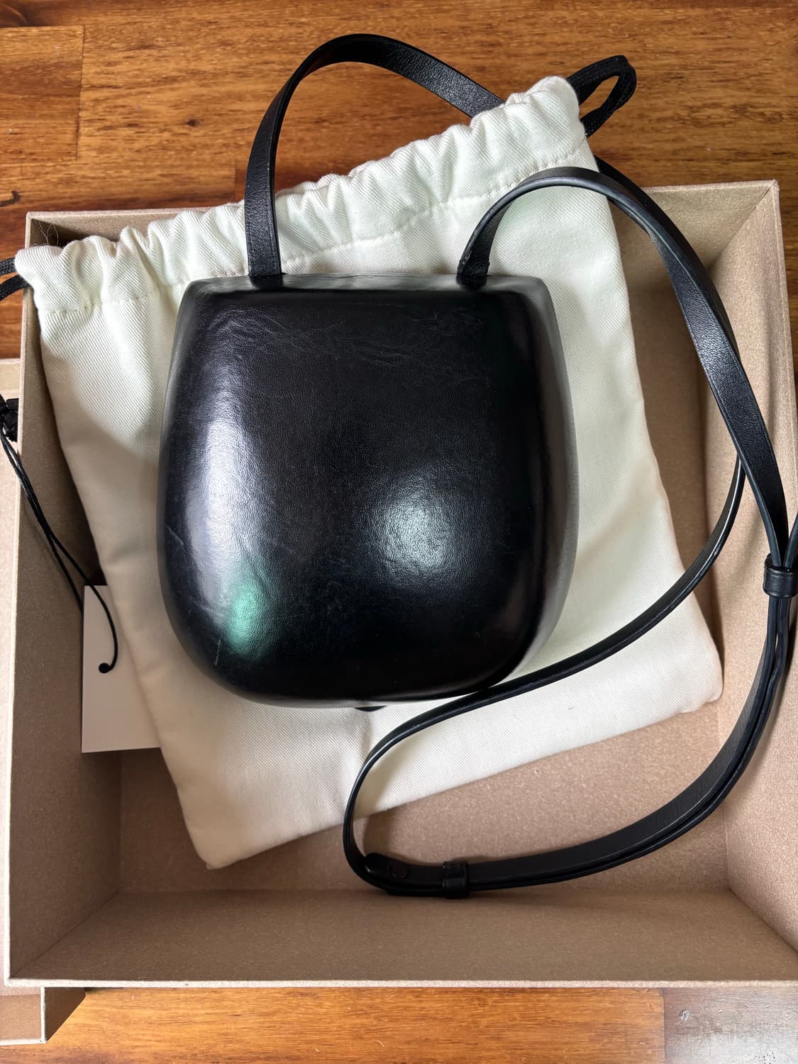 르메르 타코백 블랙 상품이미지1