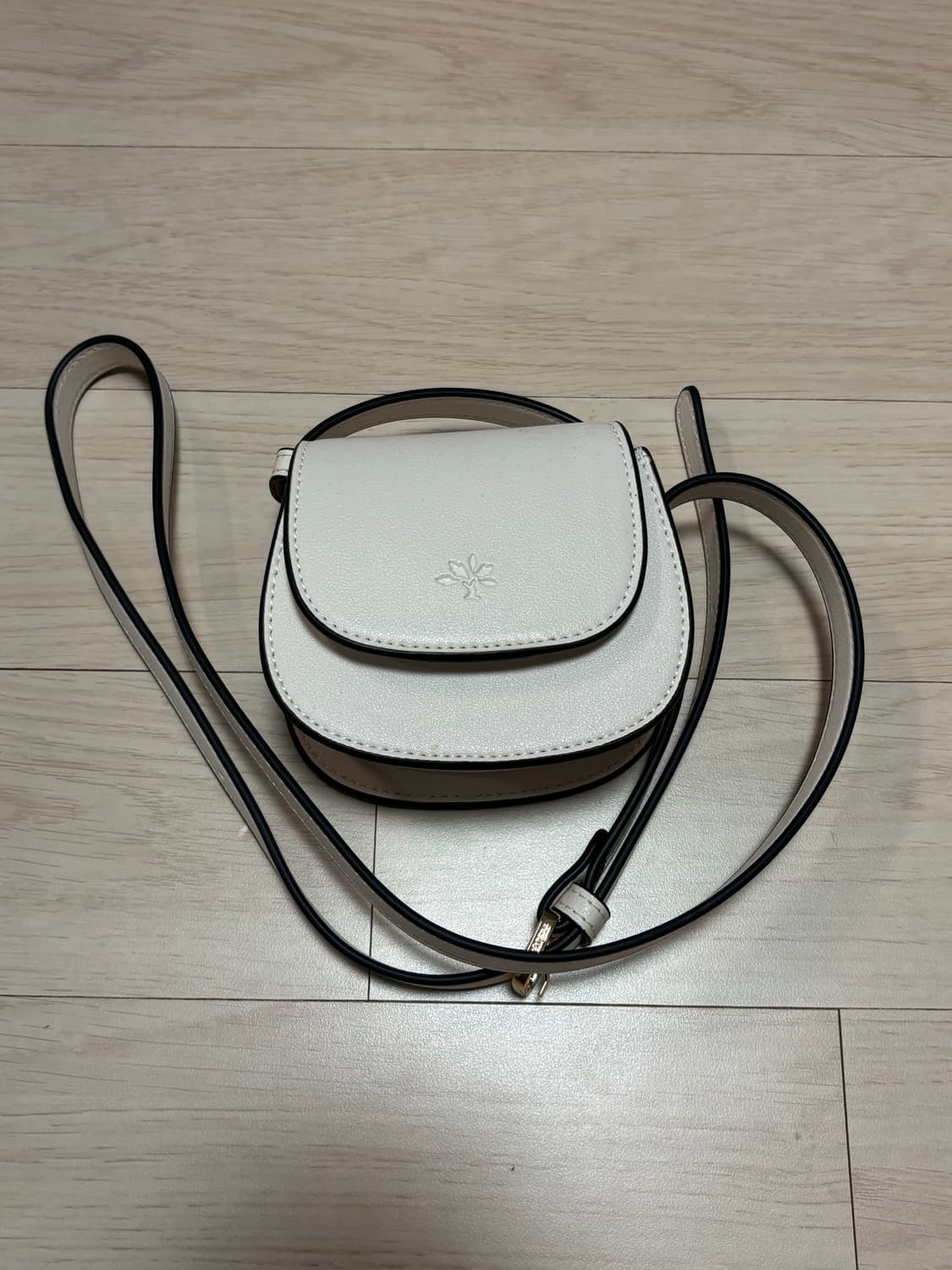 몽삭 레디 마이크로 미니백 아이보리 상품이미지2