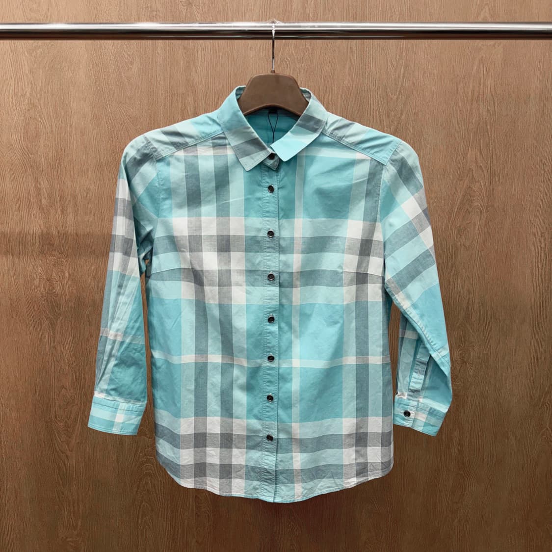 버버리 런던 코튼 셔츠 노바 체크 패턴 디테일 레귤러핏 민트 블루 상품이미지2