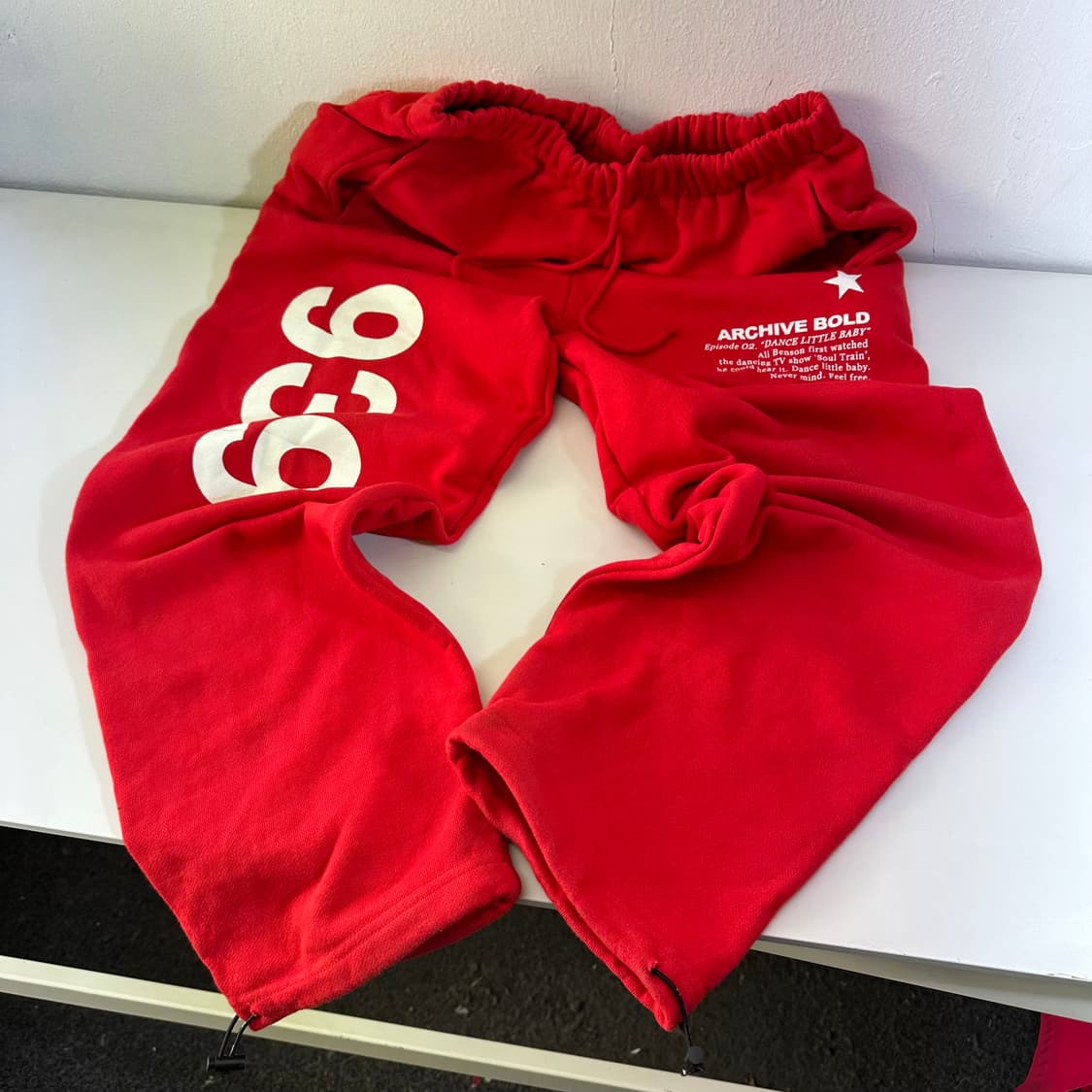 M 아카이브볼드 코랄 레귤러핏 939 스웻팬츠 상품이미지1