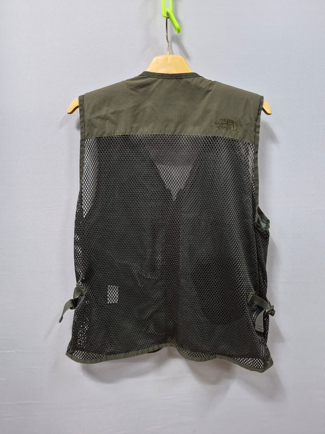 노스페이스 멀티 포켓 조끼 카키 남성105 상품이미지2