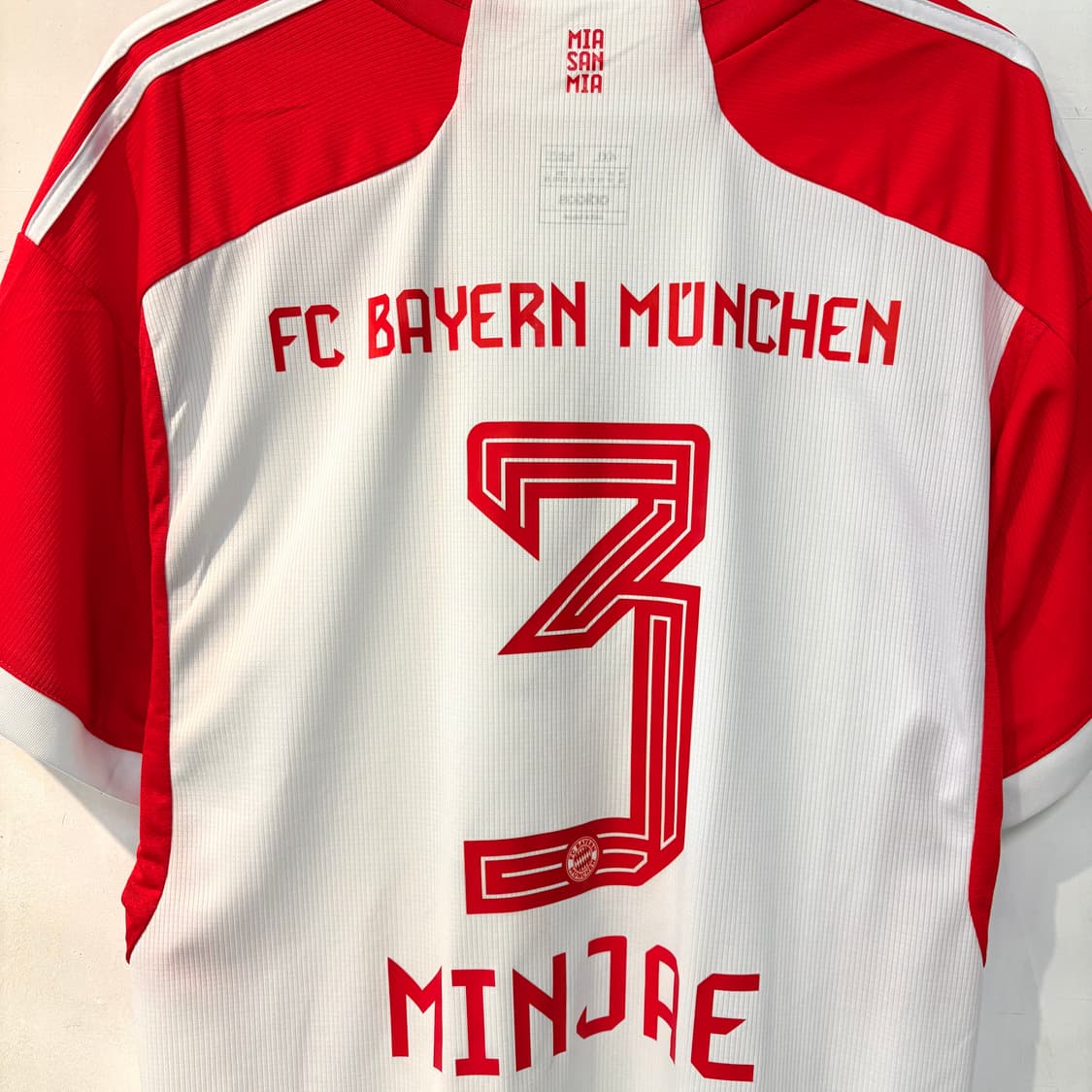 아디다스 바이에른 뮌헨 김민재 슬림핏 유니폼 상품이미지6
