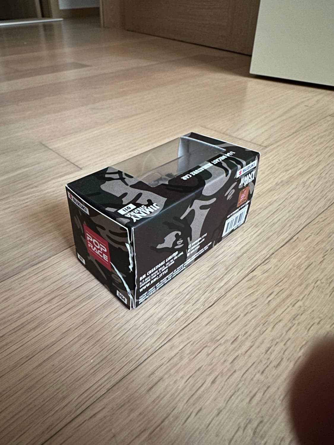 AAPE X 스즈키 짐니 미니카 1/64 상품이미지4