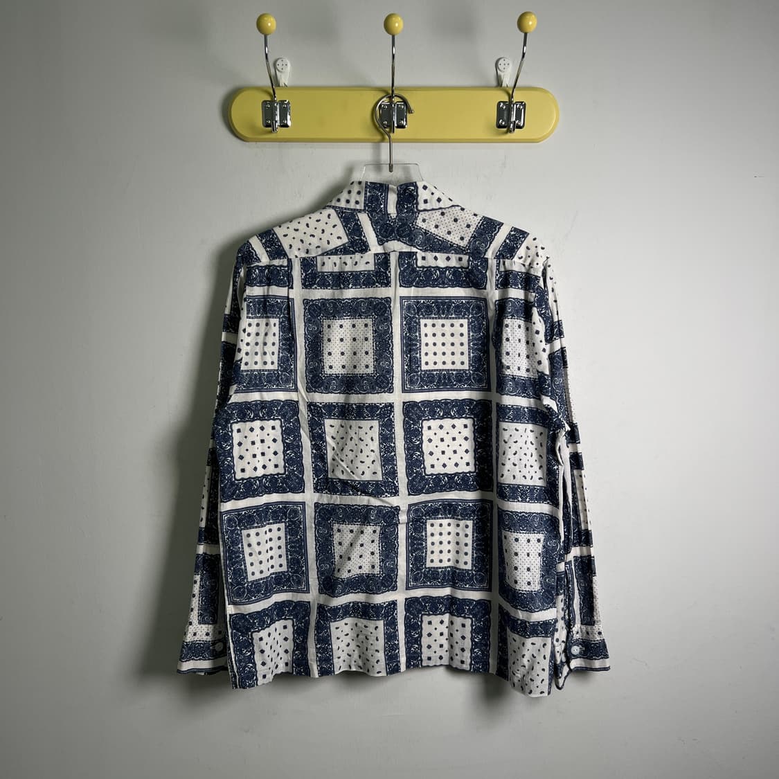 dry bones 드라이 본즈 반다나 패턴 오픈 칼라 셔츠 38 상품이미지3