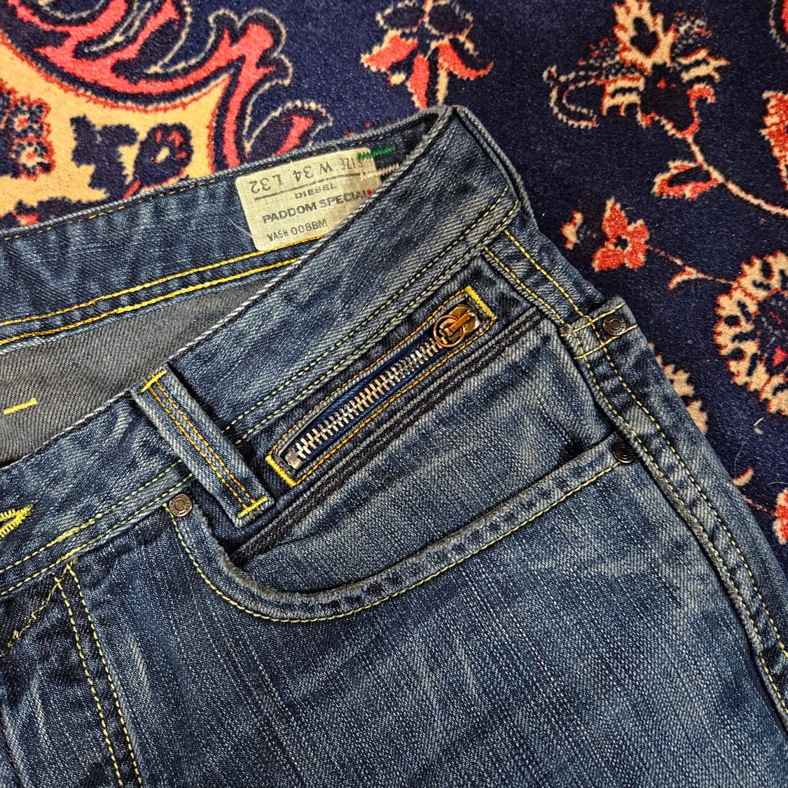 디젤(DIESEL) in Italy 패덤 스페셜 레귤러 스트레이트핏 데님 상품이미지4