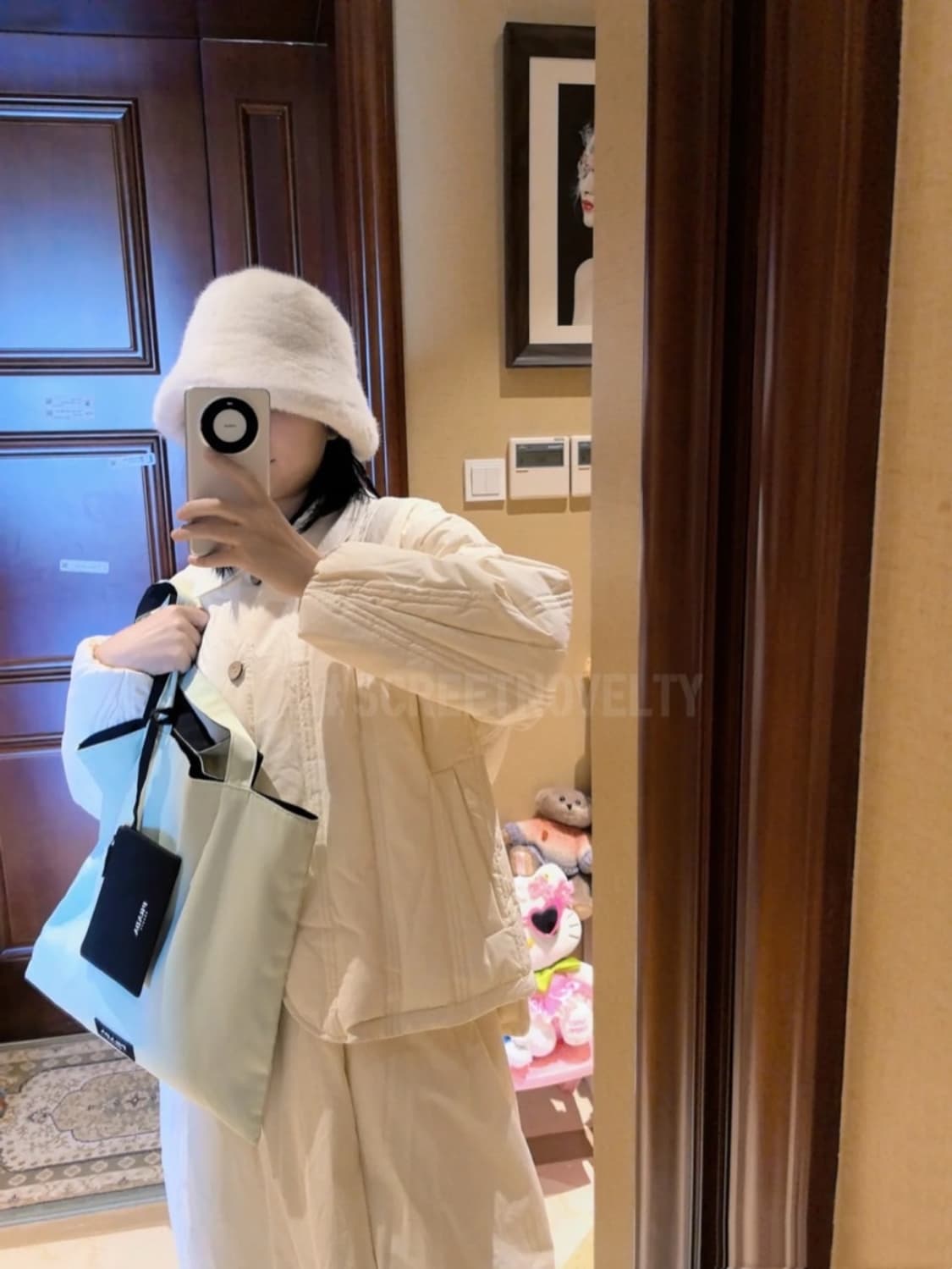  프라다뷰티 양면 에코백 & 파우치 세트  상품이미지2